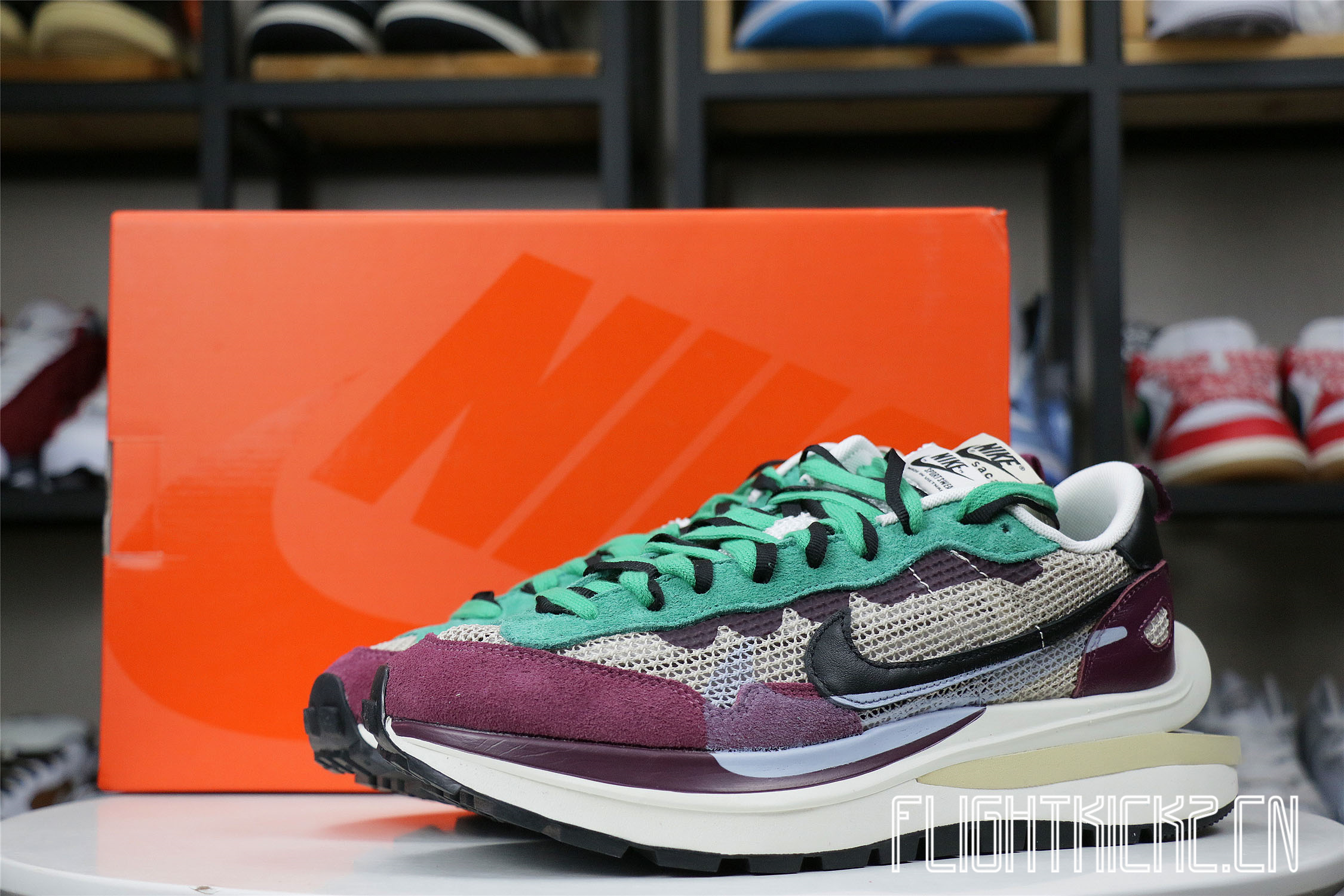 Nike Vaporwaffle sacai Villain Red Neptune Green (LN5 A1)