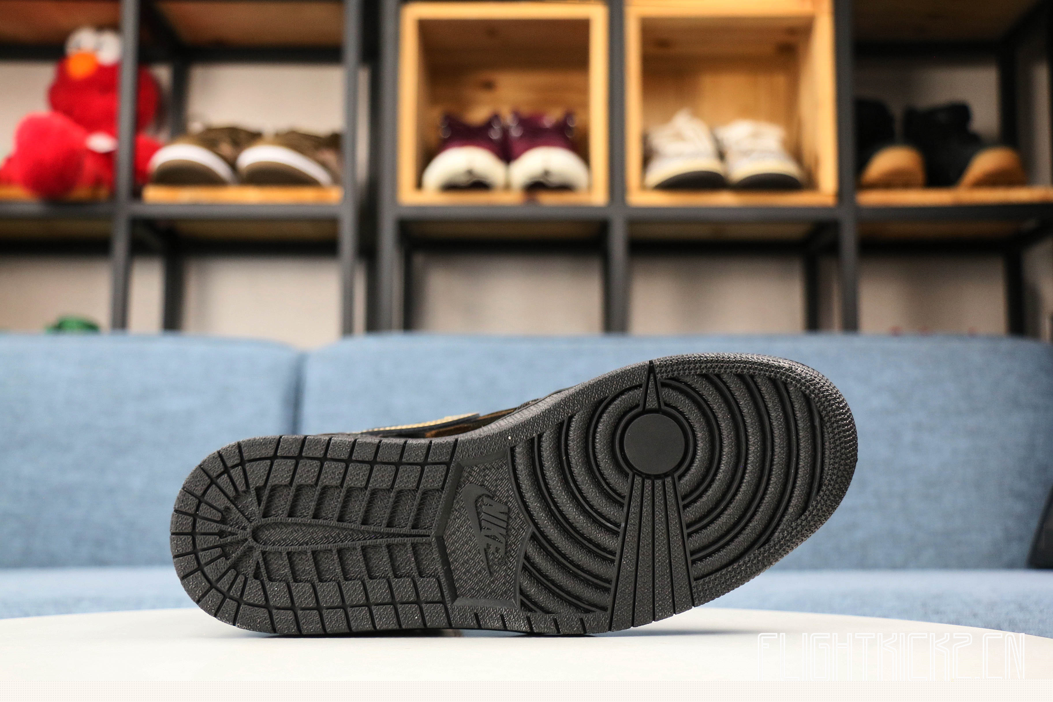 Air Jordan 1 Retro High OG in Black/Metallic Gold 2020