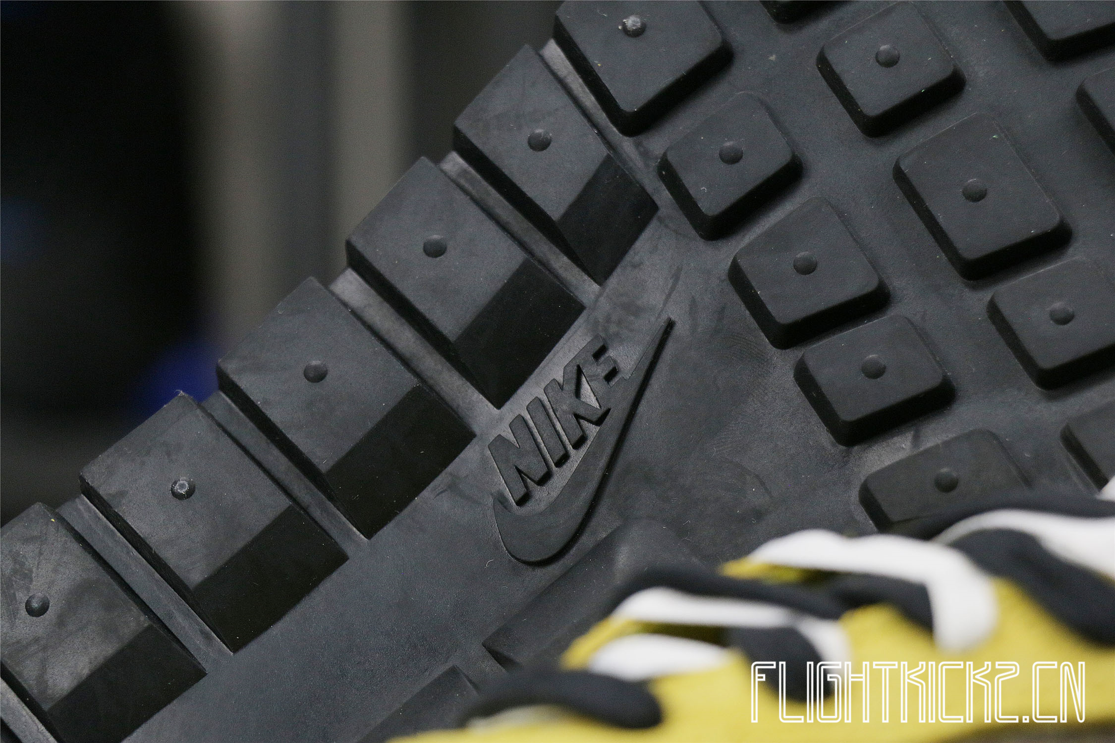 Nike Vaporwaffle sacai Tour Yellow Stadium Green (LN5 A1)