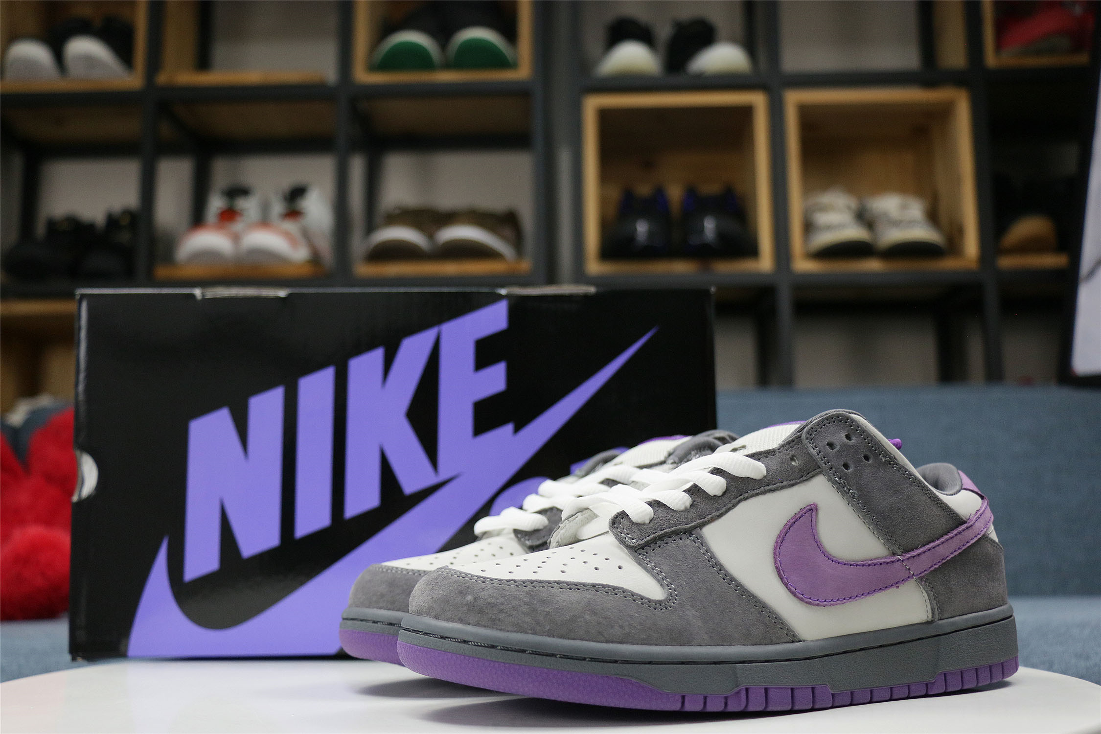 Nike Dunk SB Low Purple Pigeon