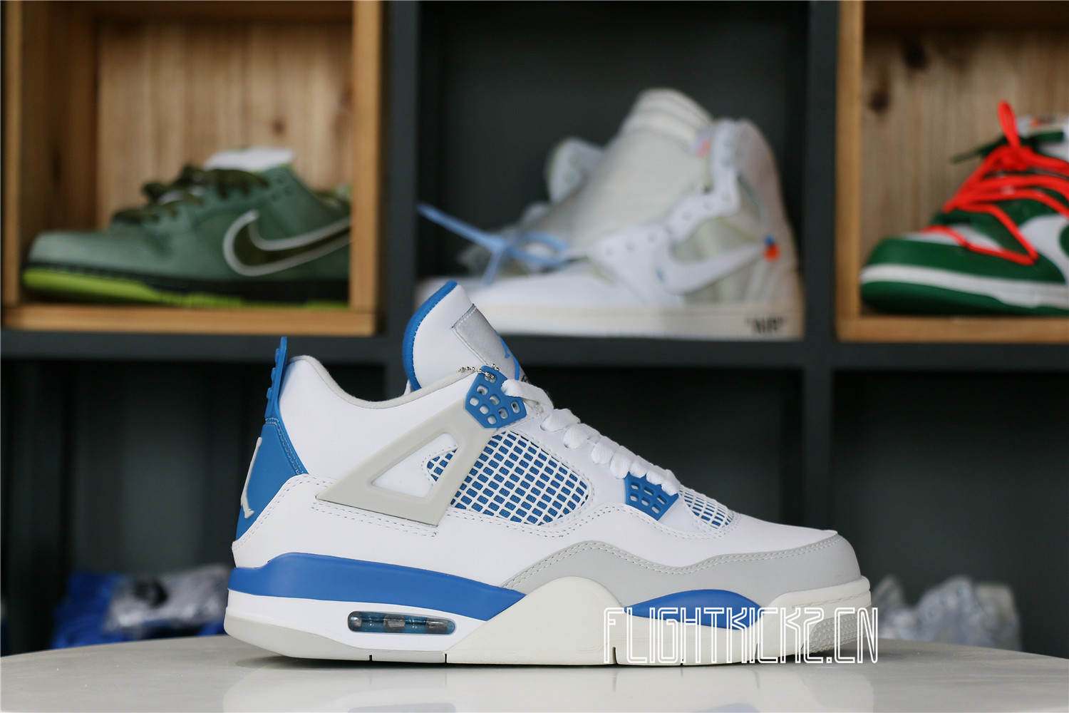 AIR JORDAN 4 RETRO ‘MILITARY BLUE’ 2012