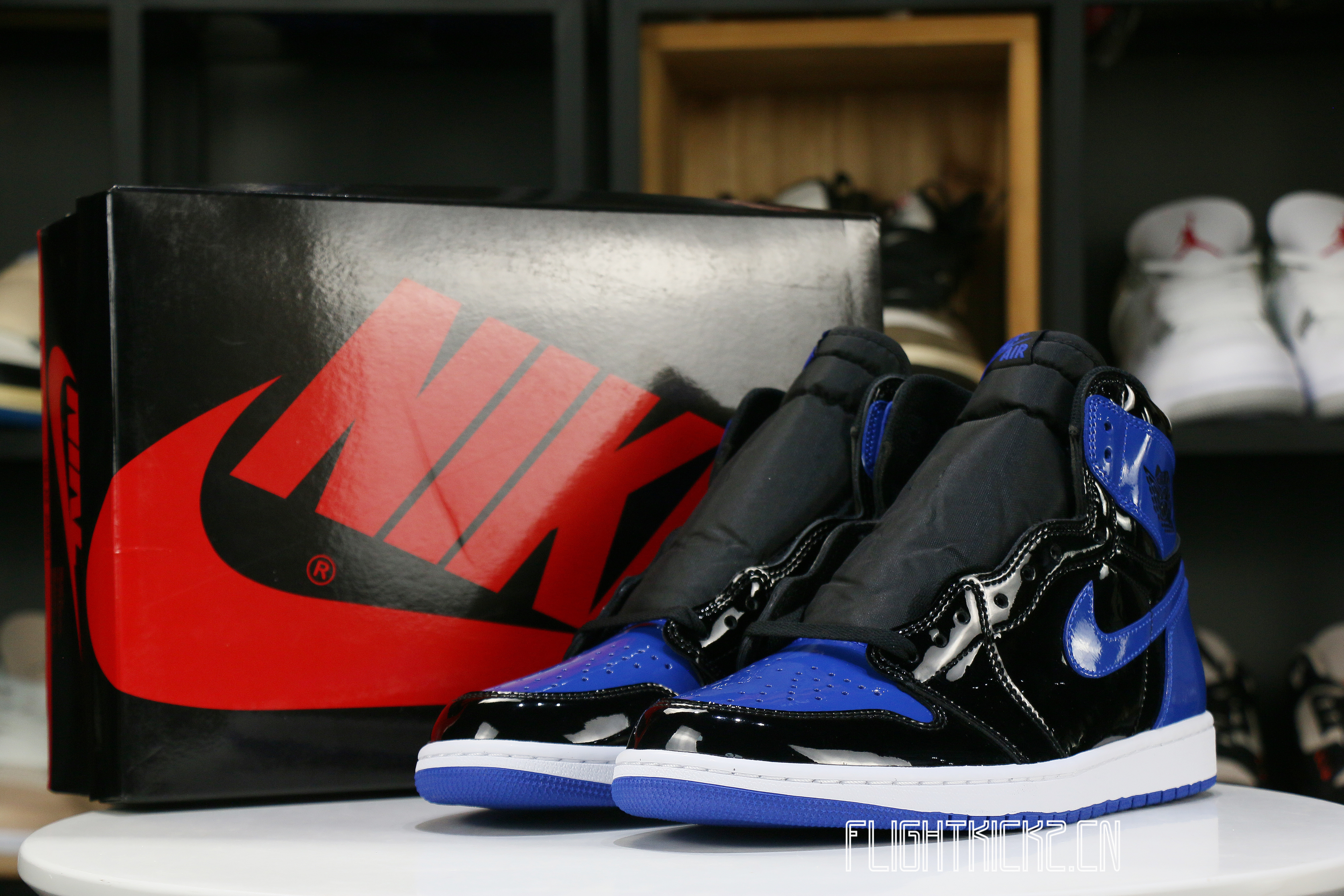 Air Jordan 1 High OG “Patent Royal”