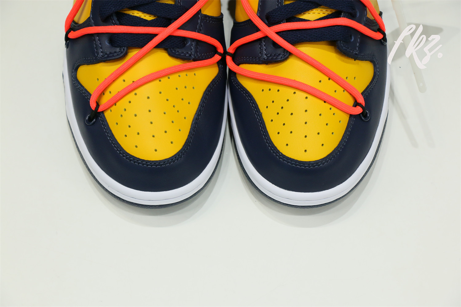 Off-White x Nike Dunk Low “Michigan” 2019(LN5 A1 Batch)
