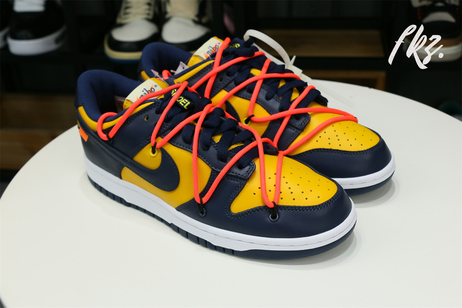 Off-White x Nike Dunk Low “Michigan” 2019(LN5 A1 Batch)
