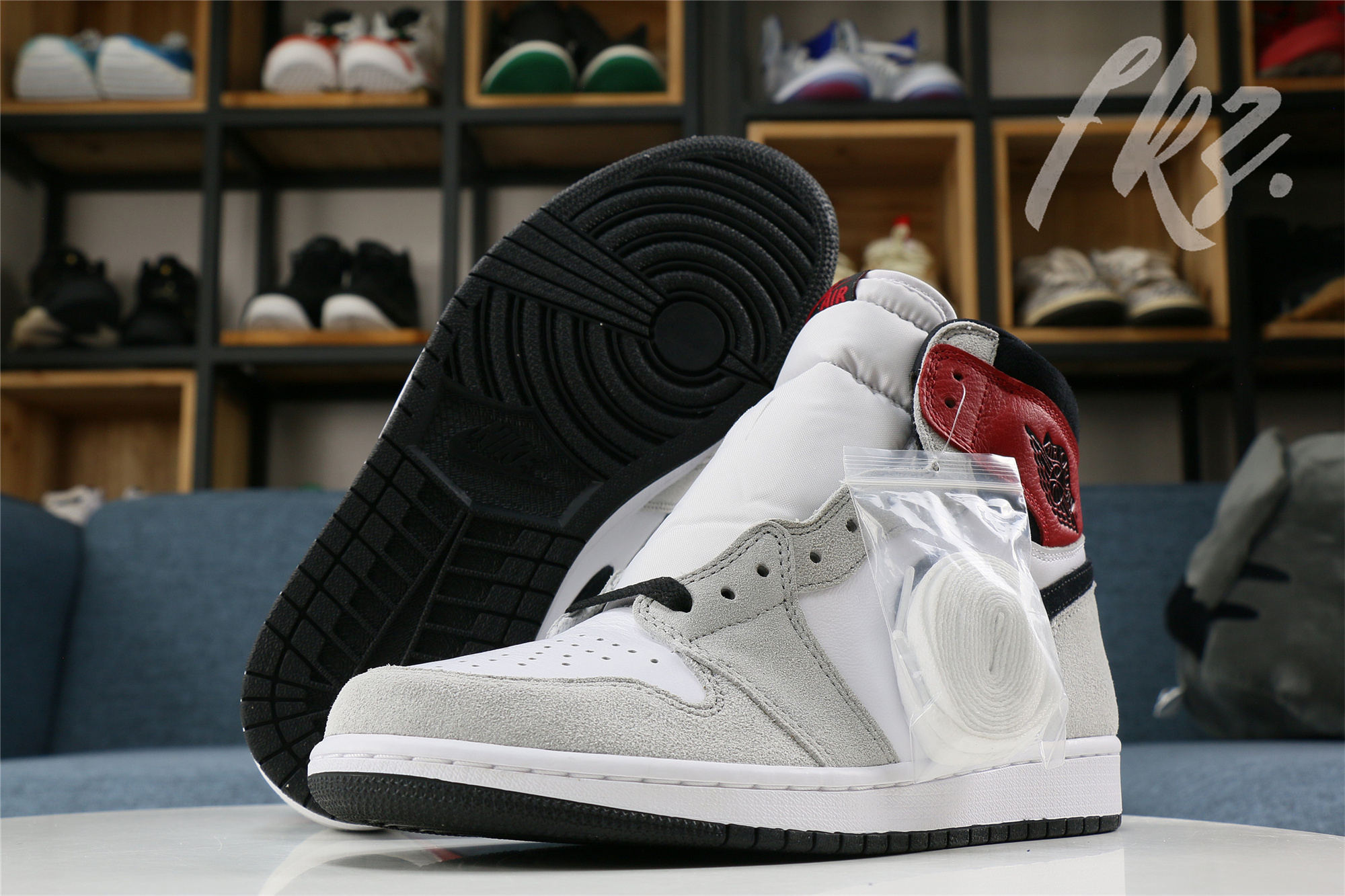 Air Jordan 1 Retro Smoke Grey(GS)