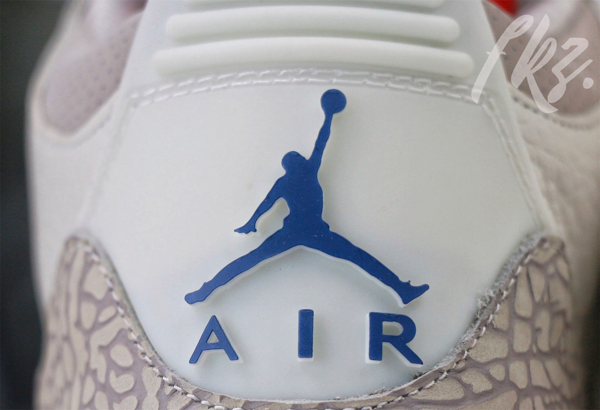 Air Jordan 3 International Flight 2018