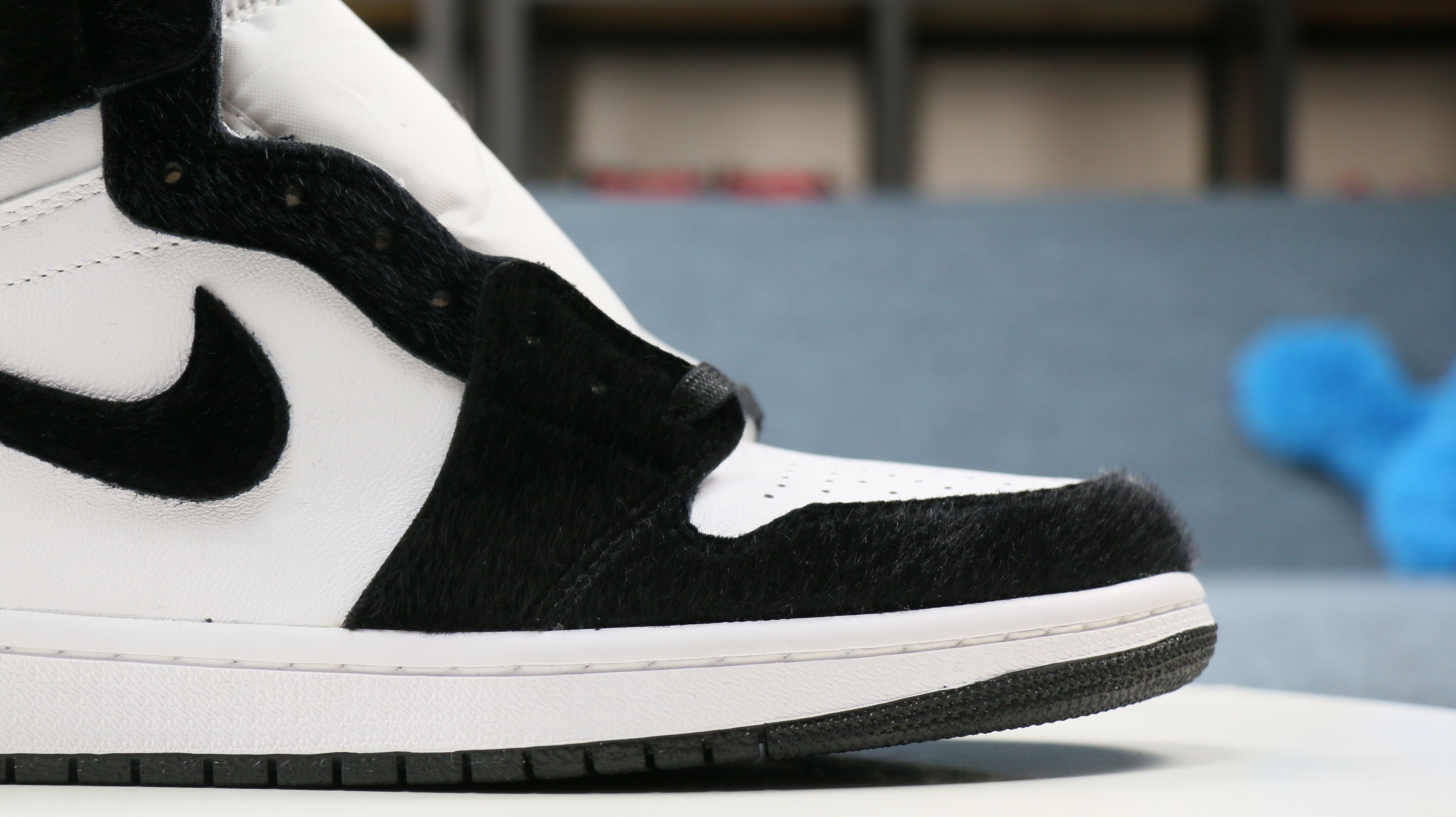 Wmns Air Jordan 1 Retro High Og Twist Pony