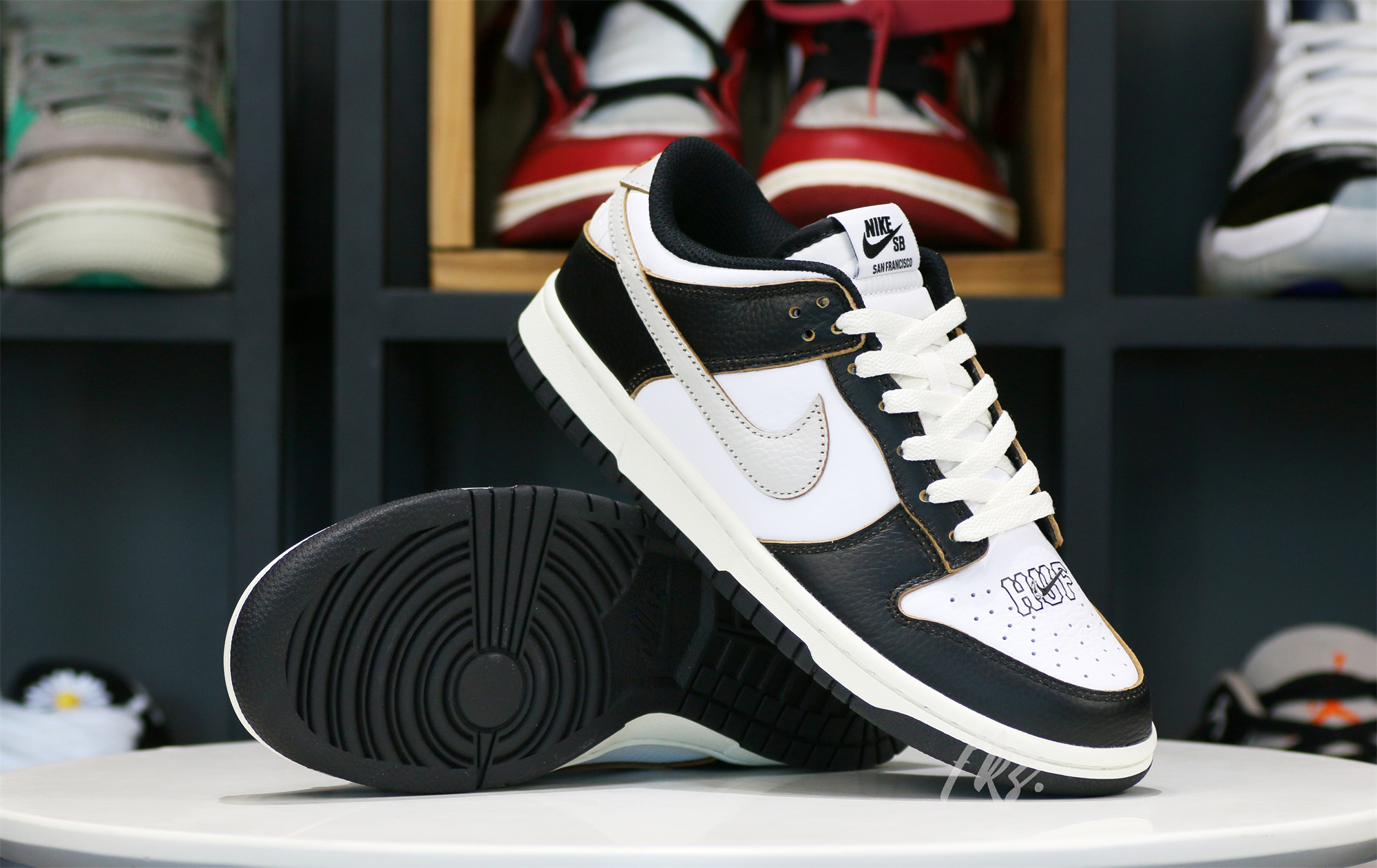 HUF x Nike SB Dunk Low “San Francisco”
