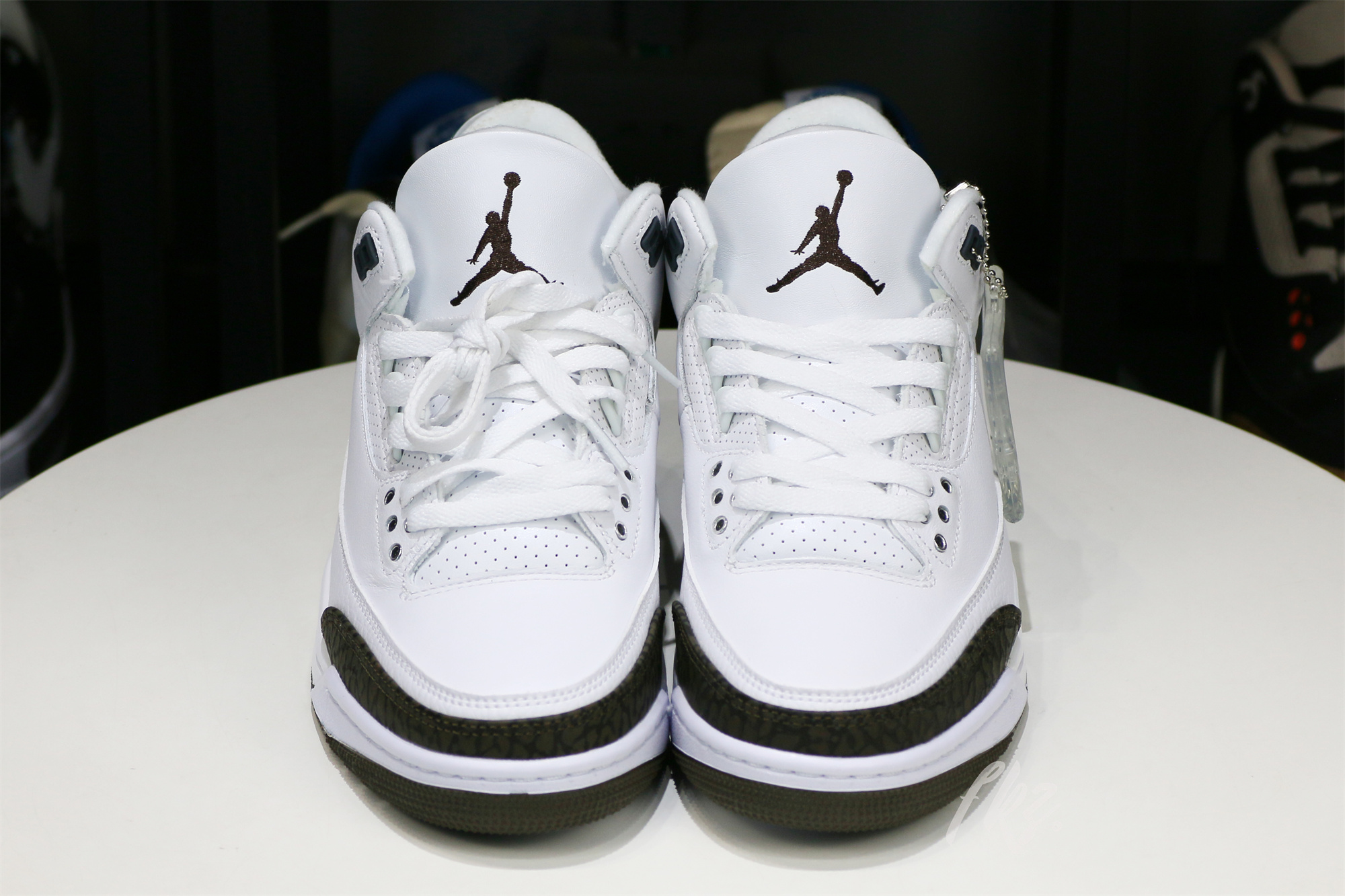 Air Jordan 3 Retro Mocha 2018