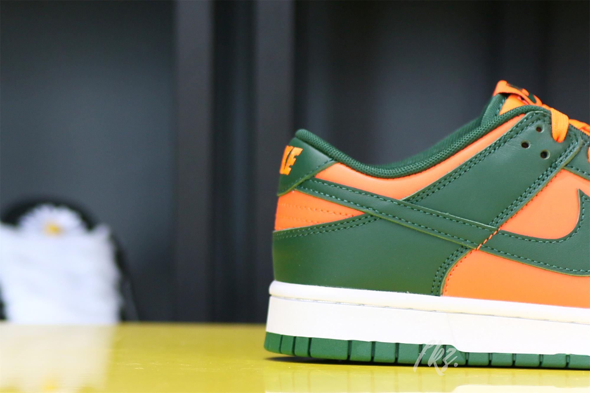 Nike Dunk Low “Miami Hurricanes”