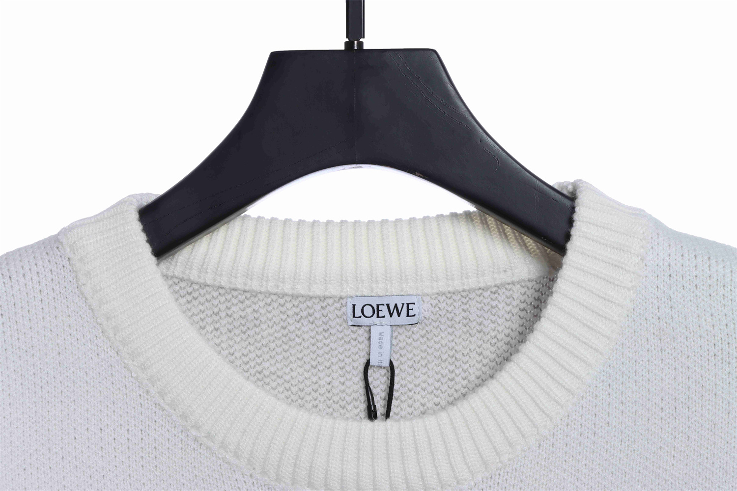 Loevve 22FW pocket four-leaf clover jacquard crew neck sweater