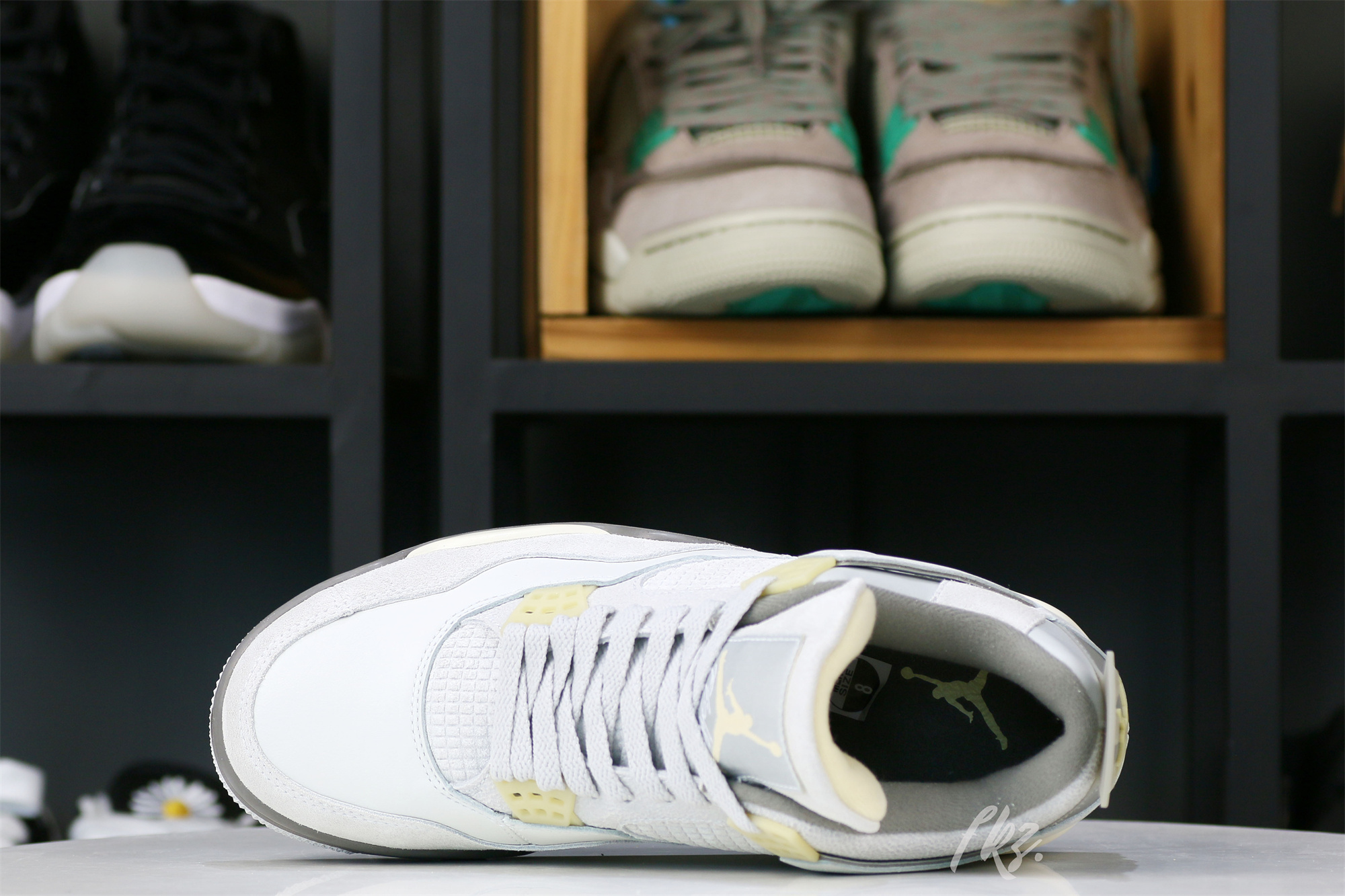 Air Jordan 4 Retro SE Craft Photon Dust