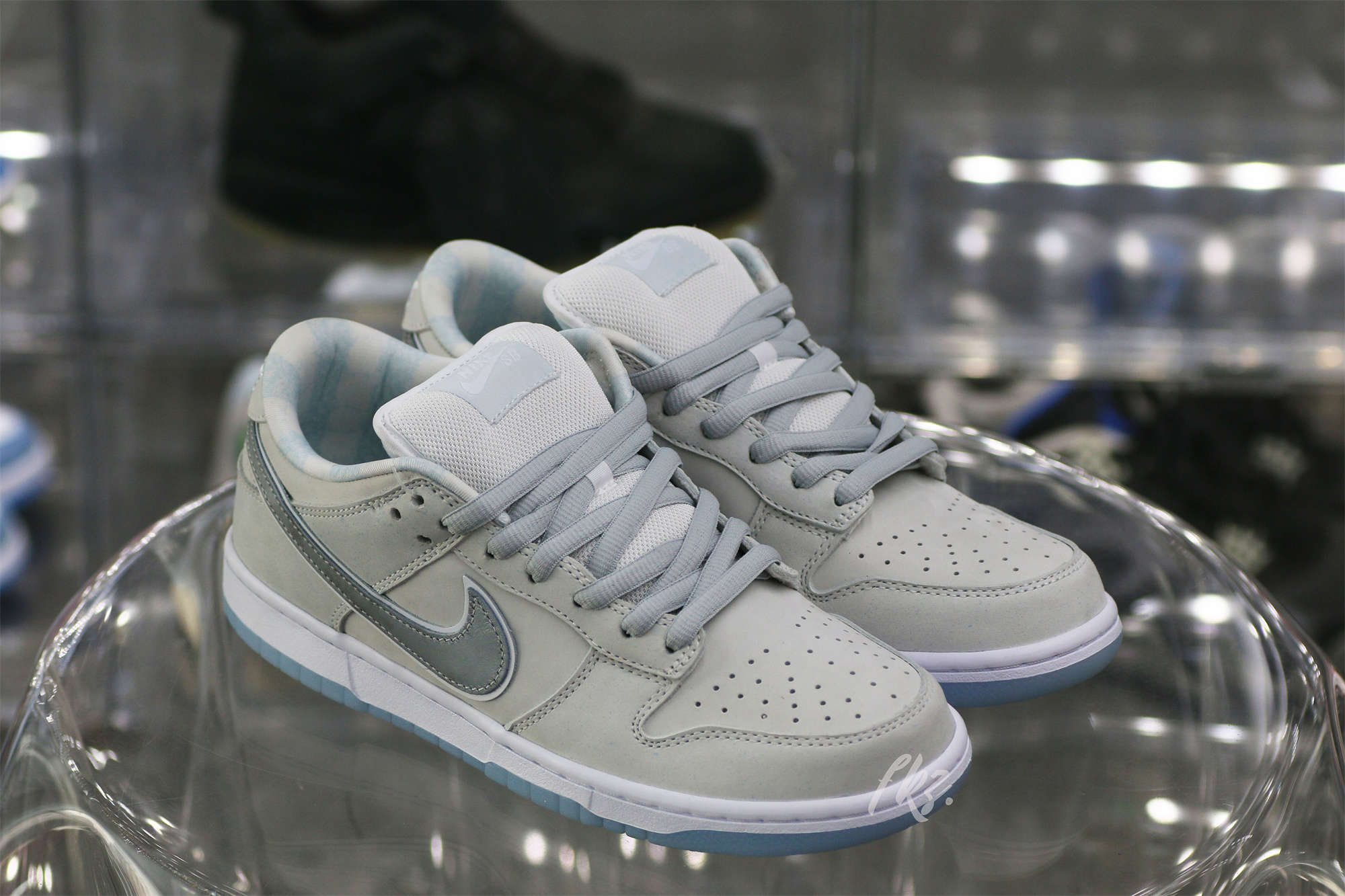 Nike Dunk Low White Lobster (Friends and Family)
