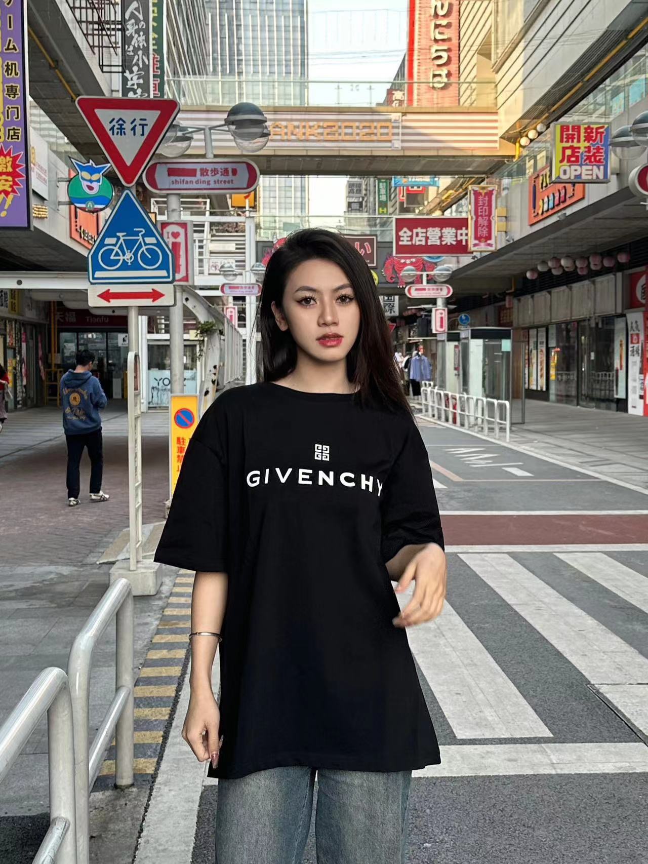 G5C 23SS Chest Flocked Logo Short Sleeve T-Shirt