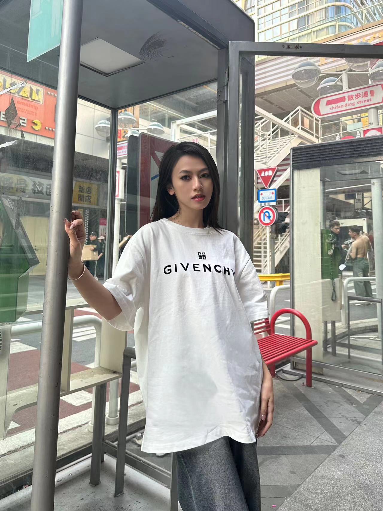 G5C 23SS Chest Flocked Logo Short Sleeve T-Shirt