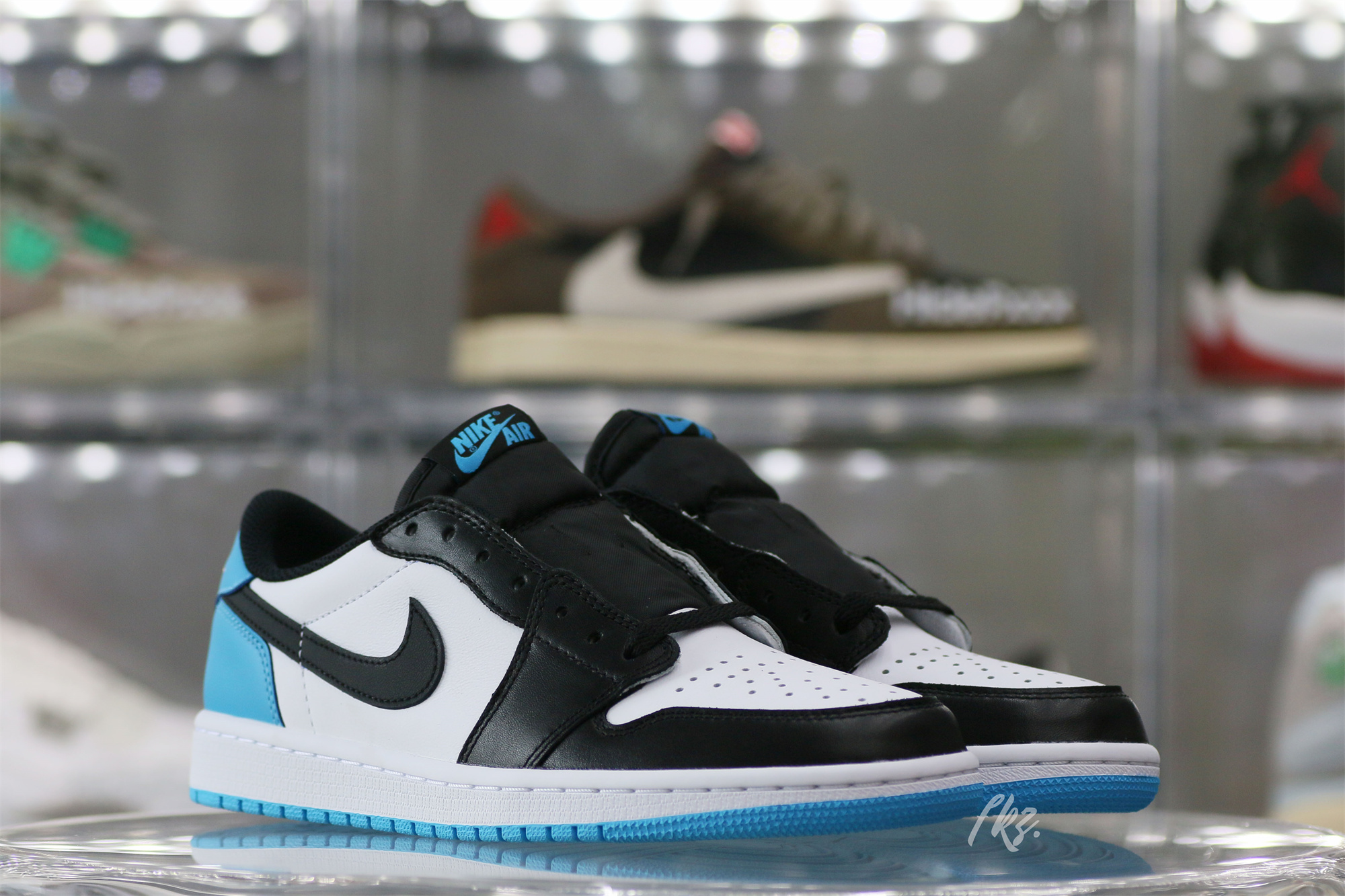 Air Jordan 1 Retro Low OG Black Dark Powder Blue