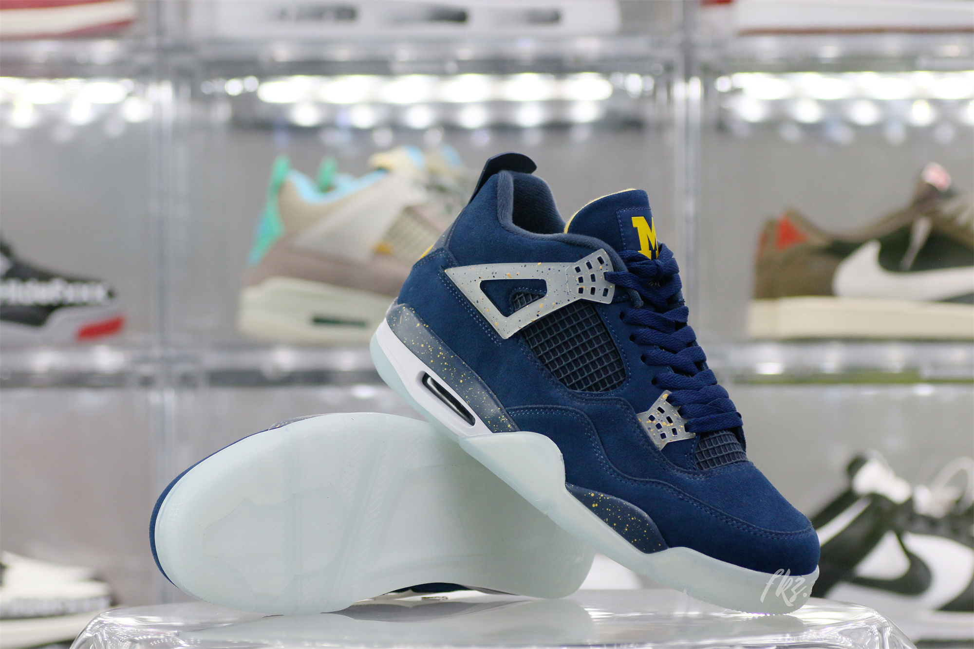 Air Jordan 4 Retro Michigan (PE)