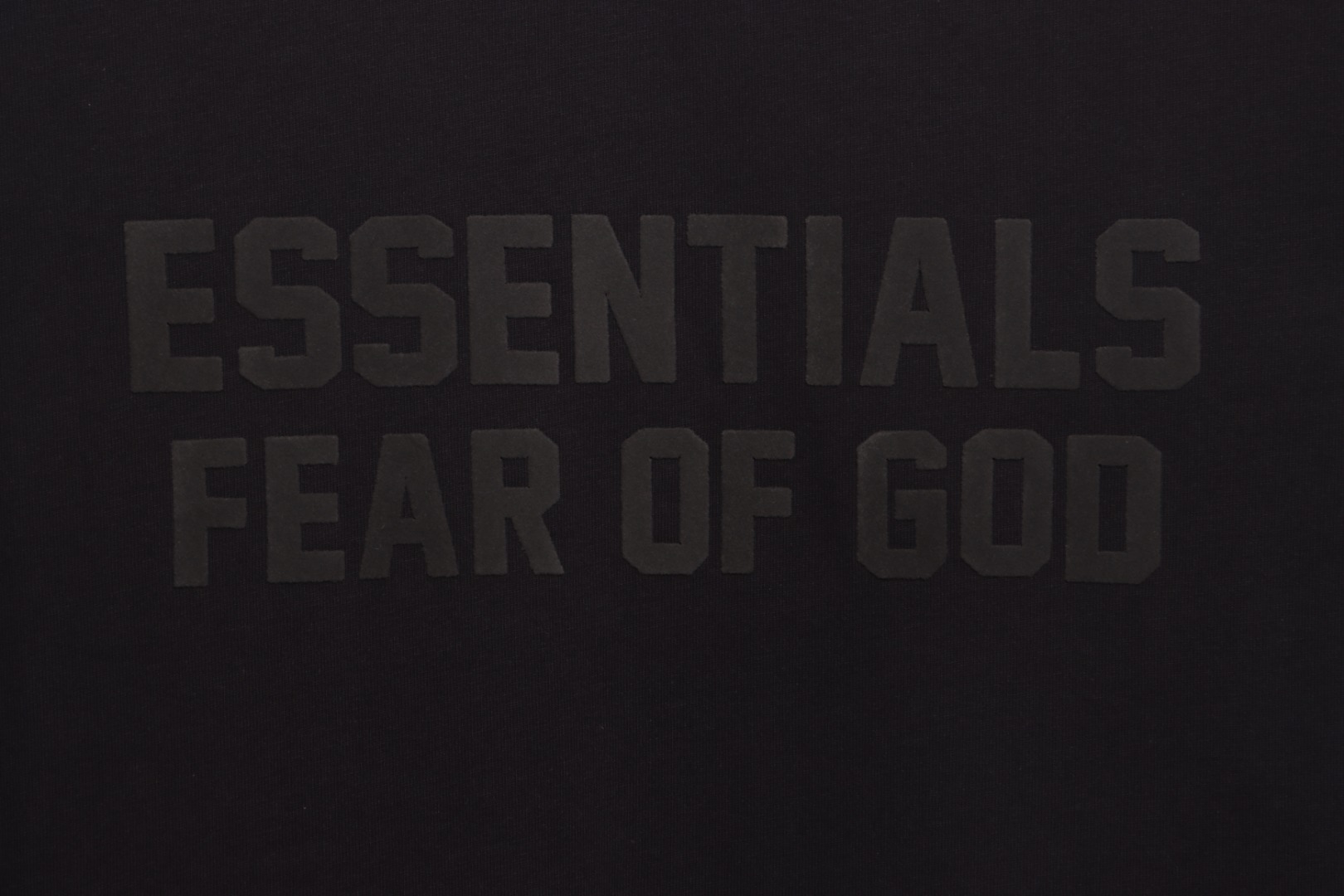 Essenti@ls Double line double row large letter flocking short sleeves