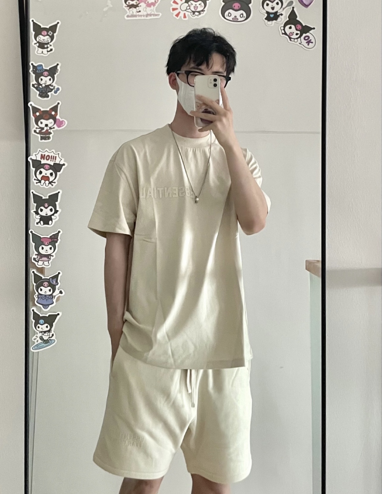 Essenti@ls Flocked alphabet shorts