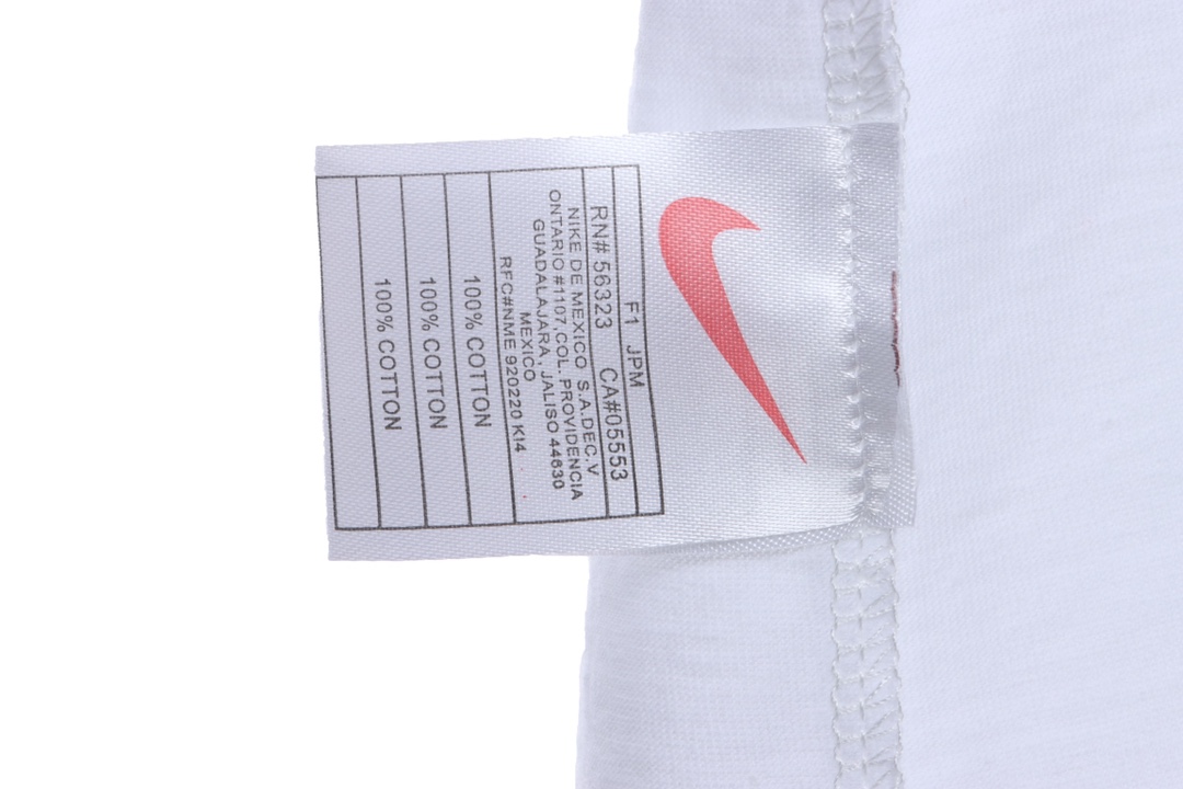 Nike Stuart co-signed the classic letter pattern short sleeves