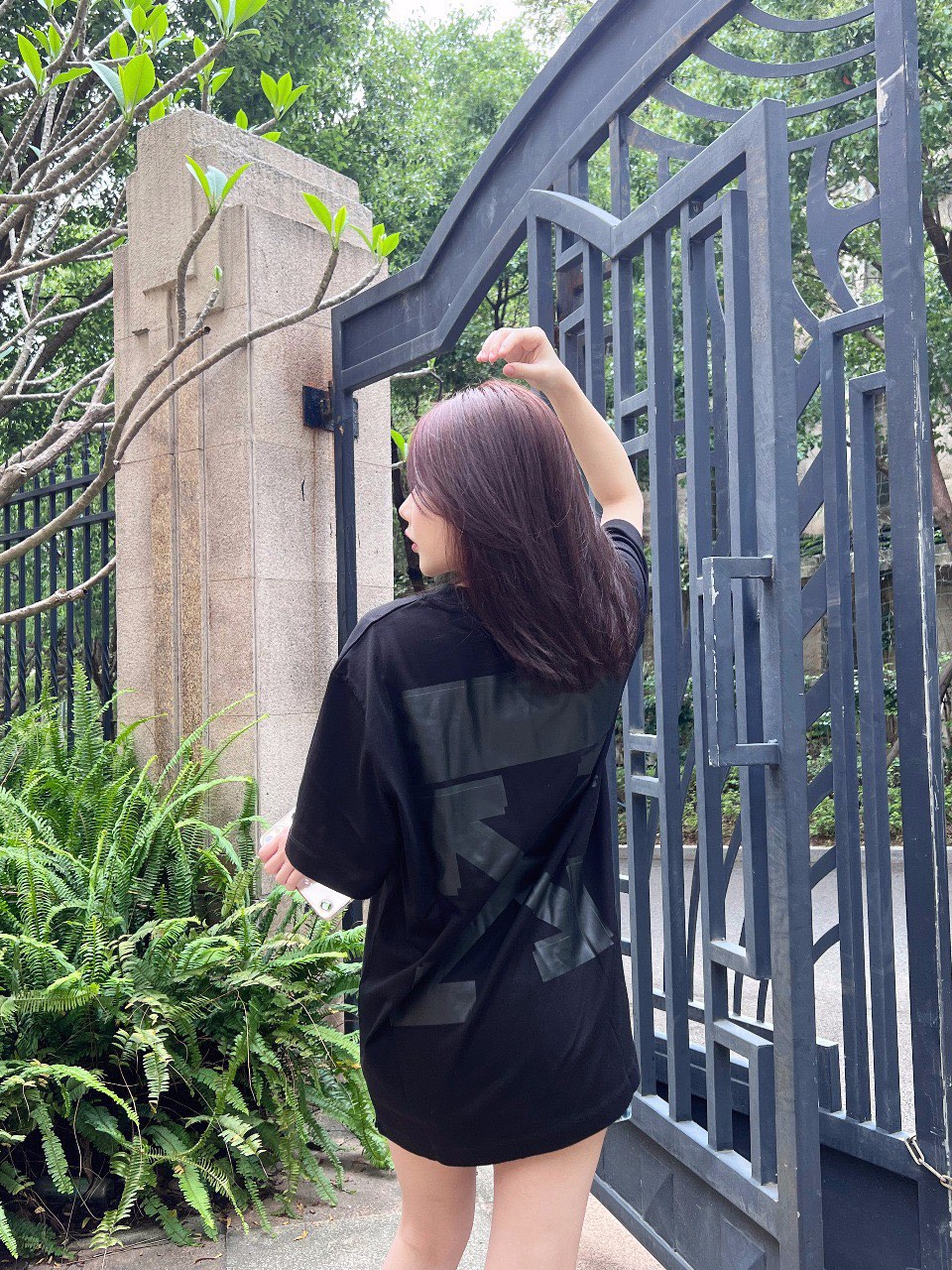 OW overlapping arrowhead pattern printing short sleeves