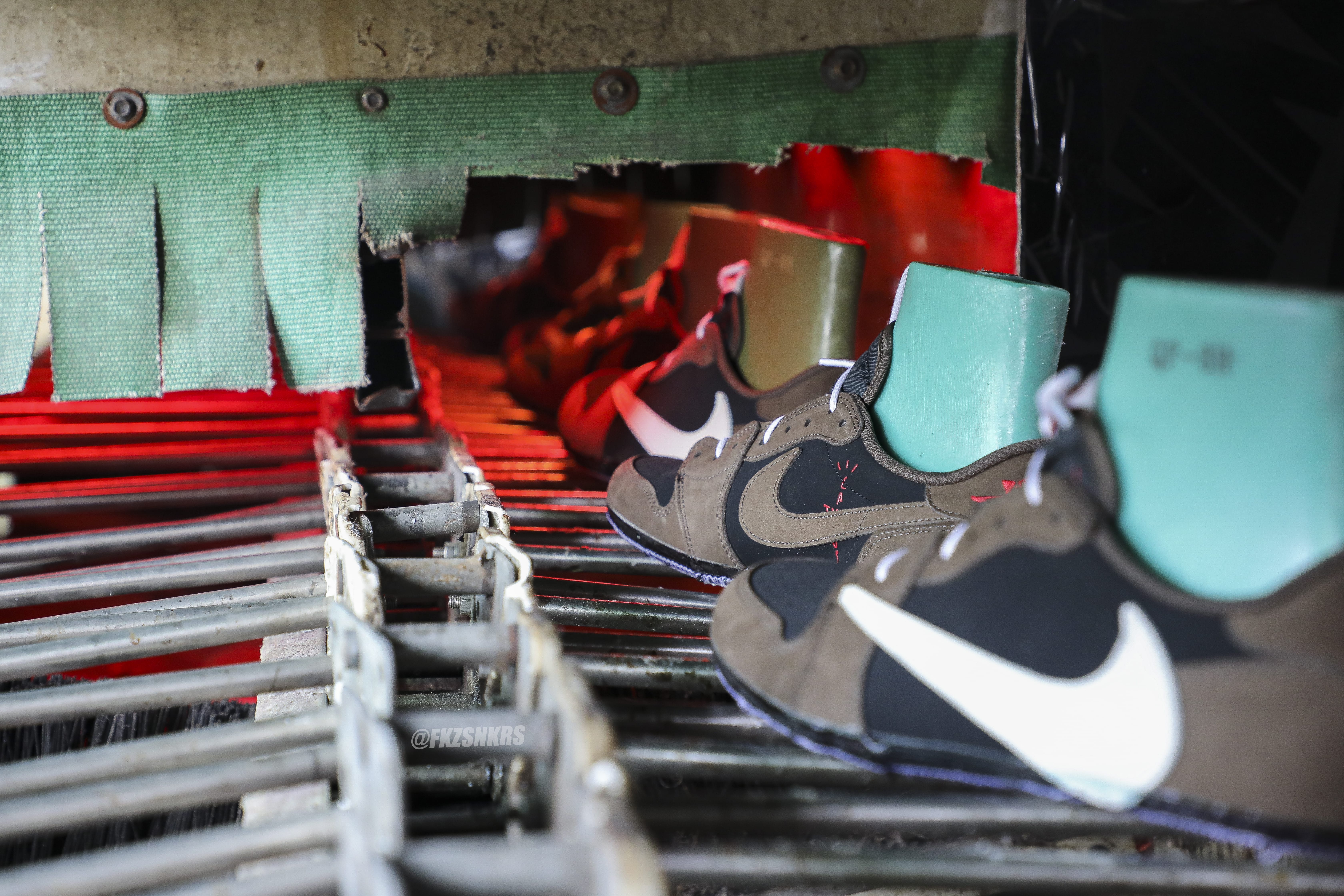 Travis Scott X Air Jordan 1 Low ‘Cactus Jack’ Kid