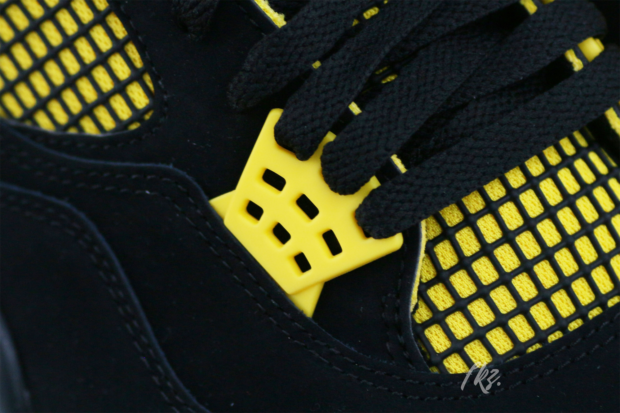 Air Jordan 4 Retro Thunder 2023 (LN5 A1 Batch)