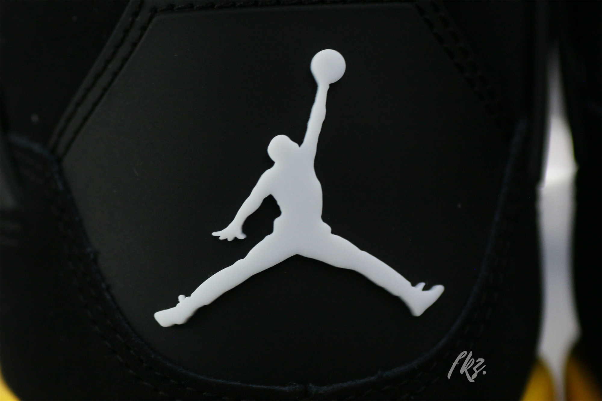 Air Jordan 4 Retro Thunder 2023 (LN5 A1 Batch)