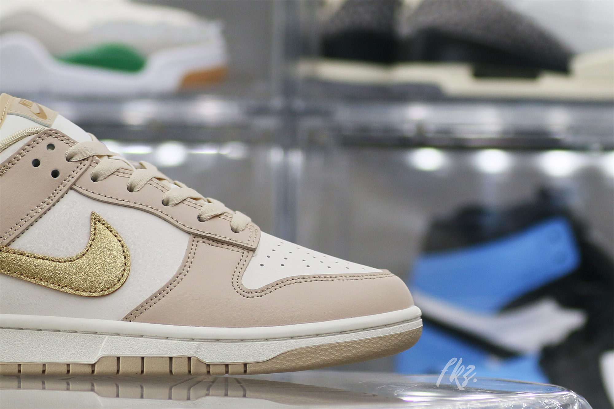 Nike Dunk Low Phantom Metallic Gold (Women’s)(LN5 A1 Batch)