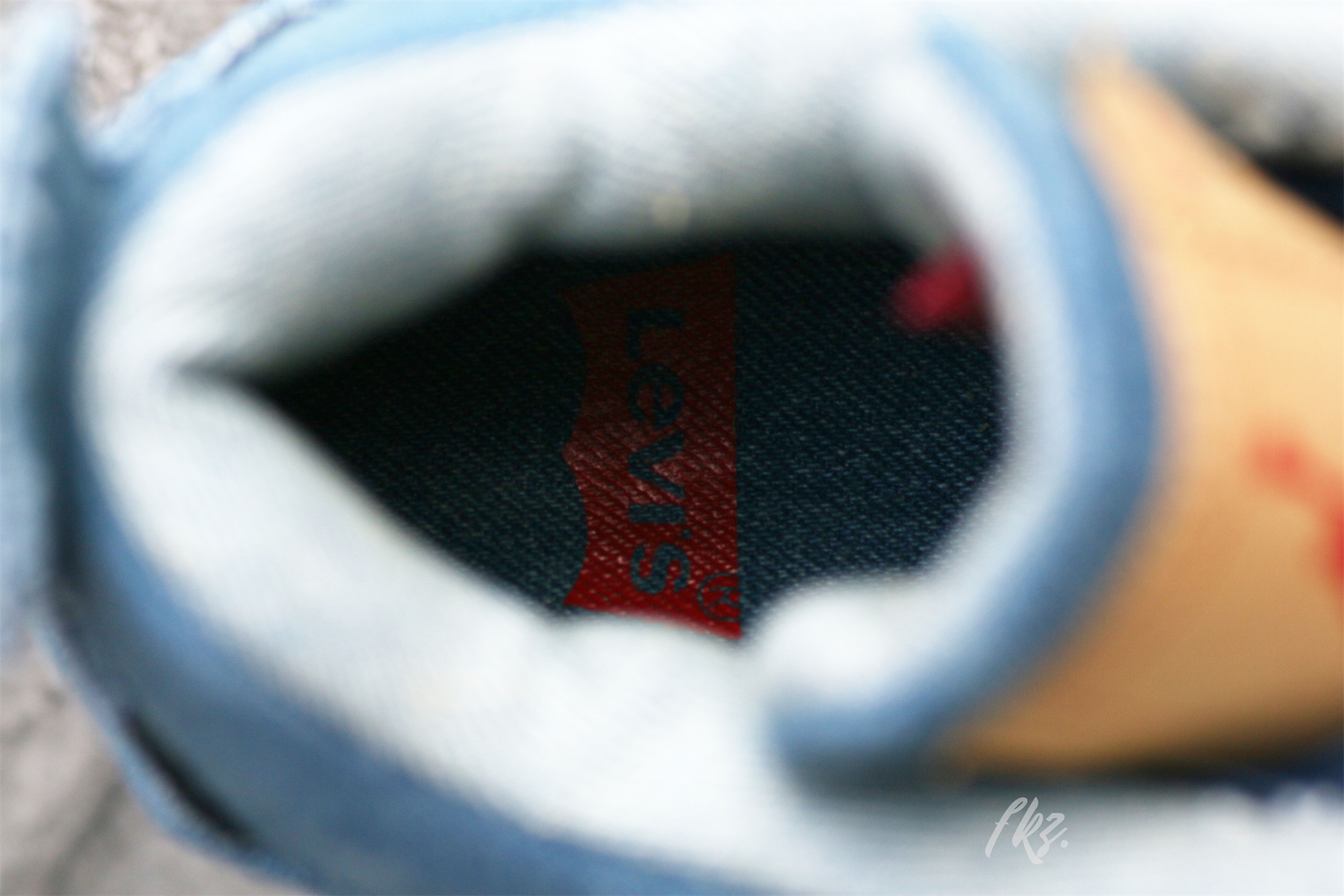 Air Jordan 4 Retro Levi’s Denim (Levi’s Tag)
