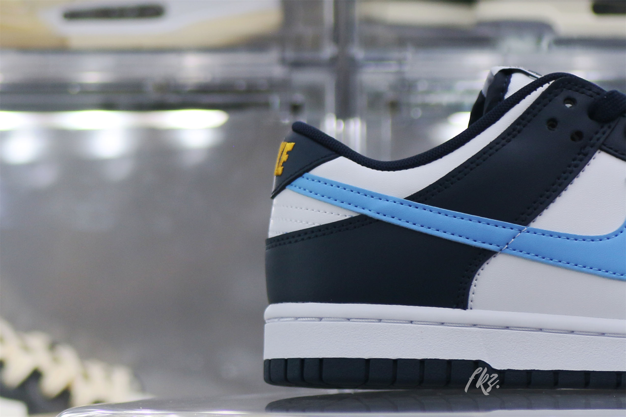 Nike Dunk Low Midnight Navy University Blue