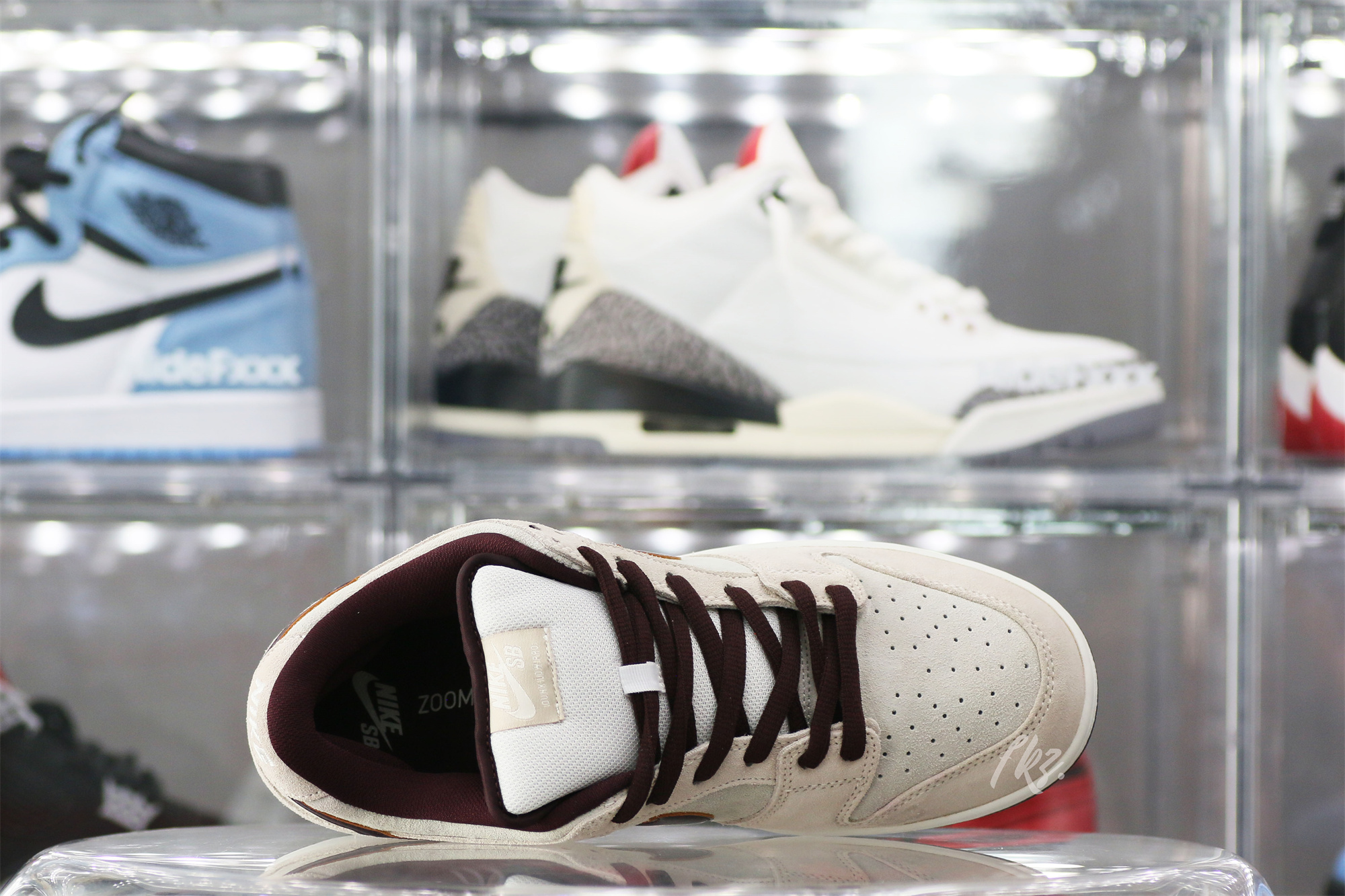 Nike SB Dunk Low Desert Sand Mahogany