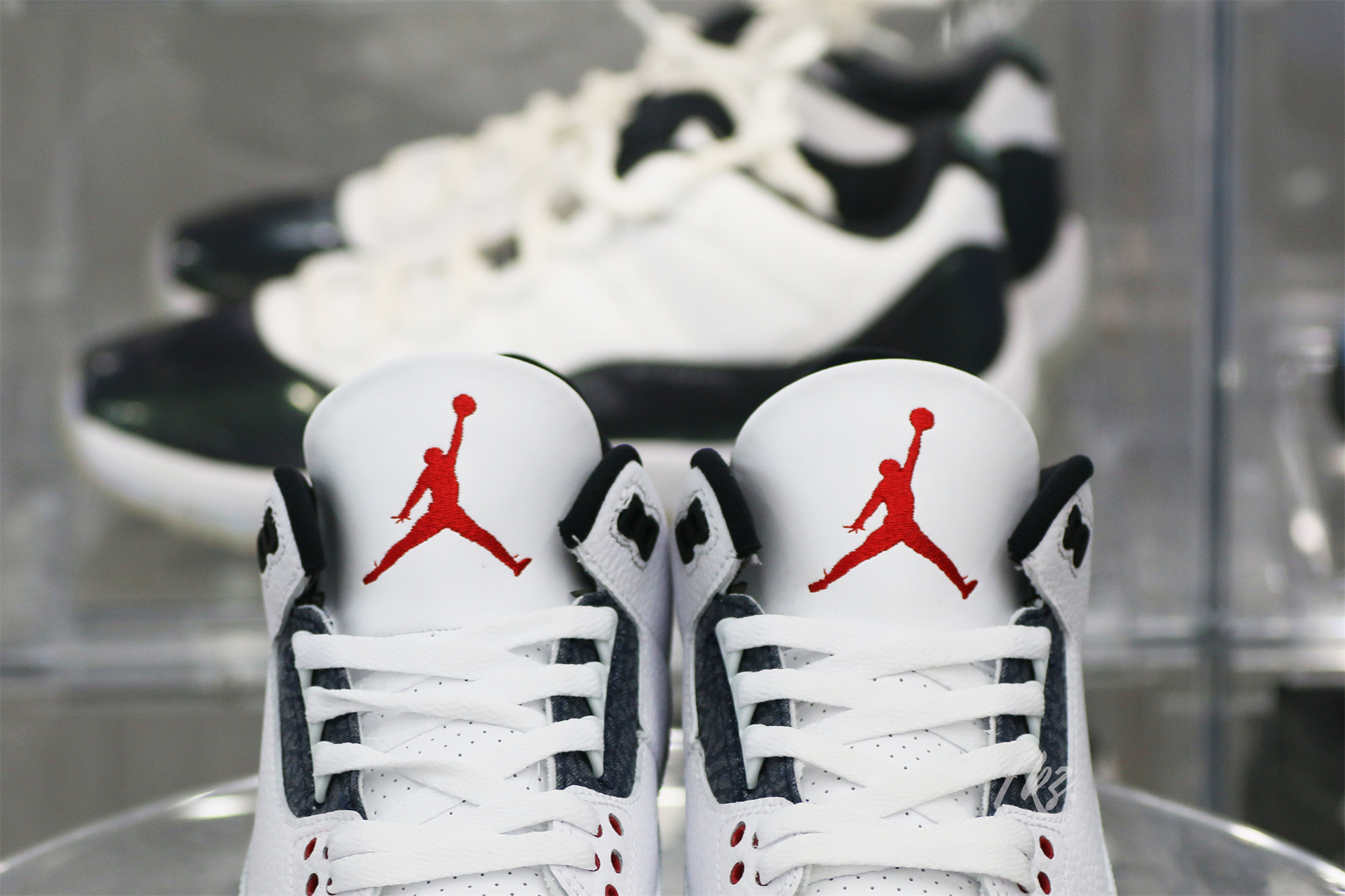 Jordan 3 Retro SE Fire Red Denim 2020