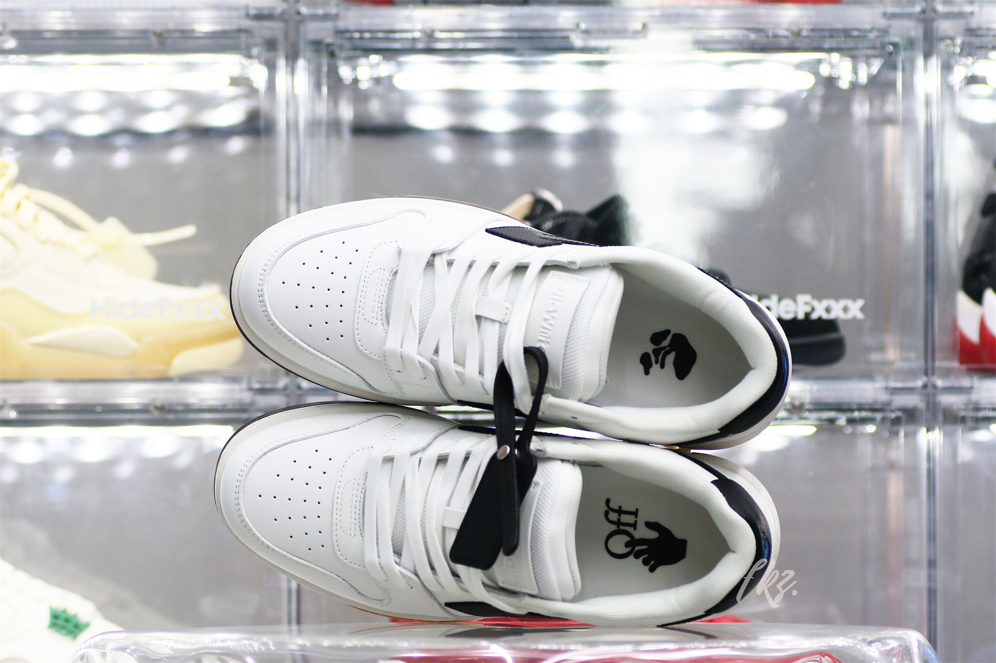 OFF-WHITE White & Black ‘Out Of Office’ Sneakers