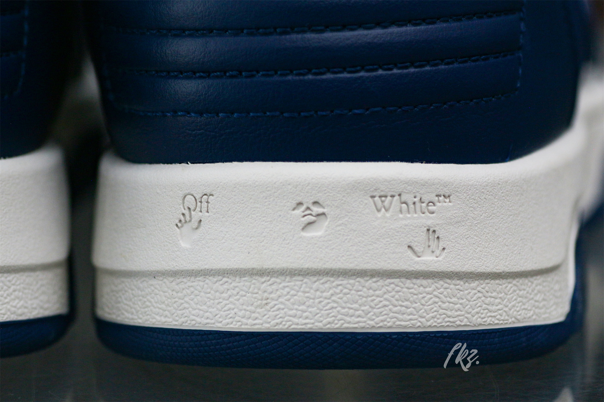 OFF-WHITE White & Navy Out Of Office Sneakers