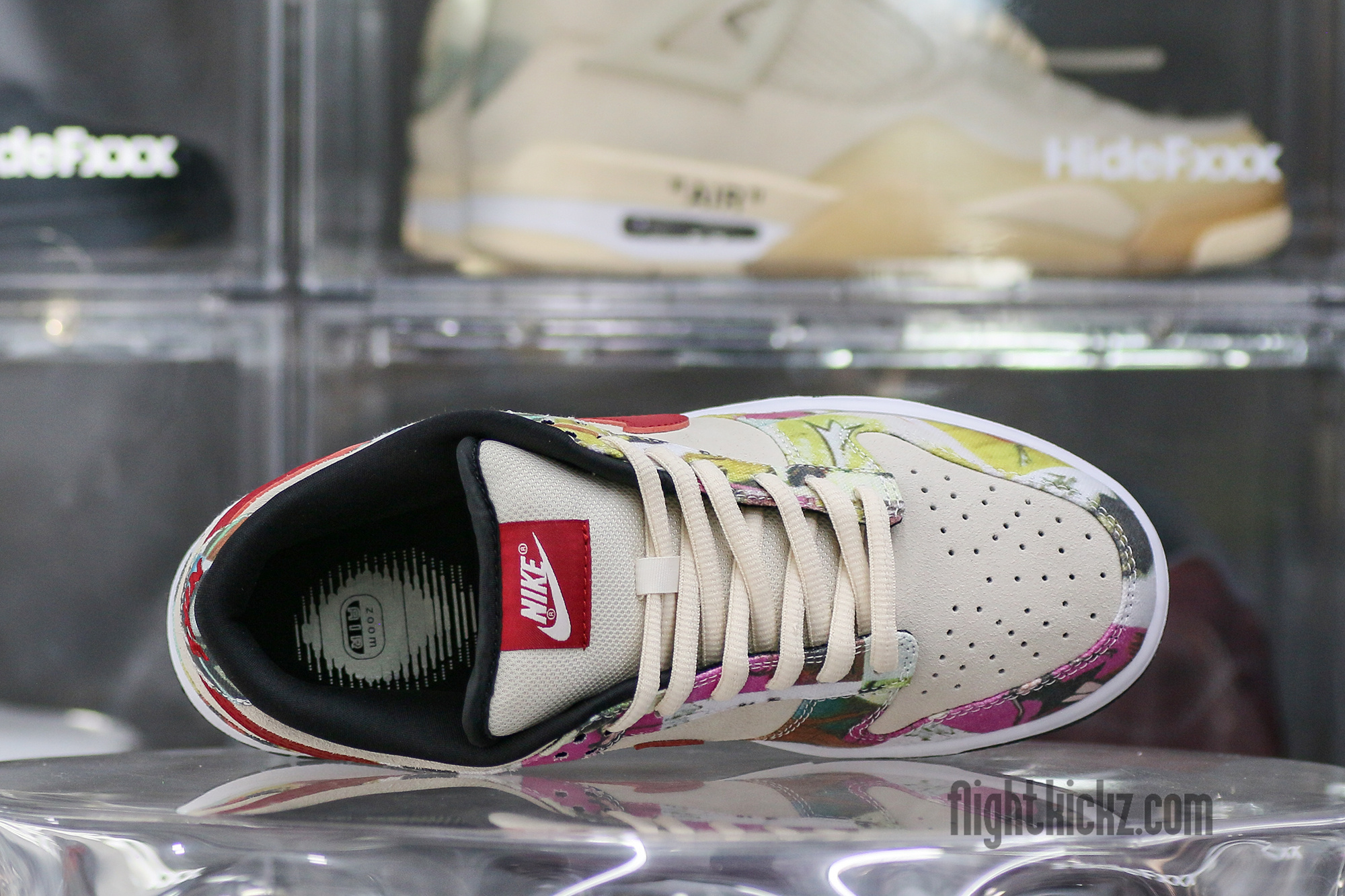 Nike SB Dunk Low Paris