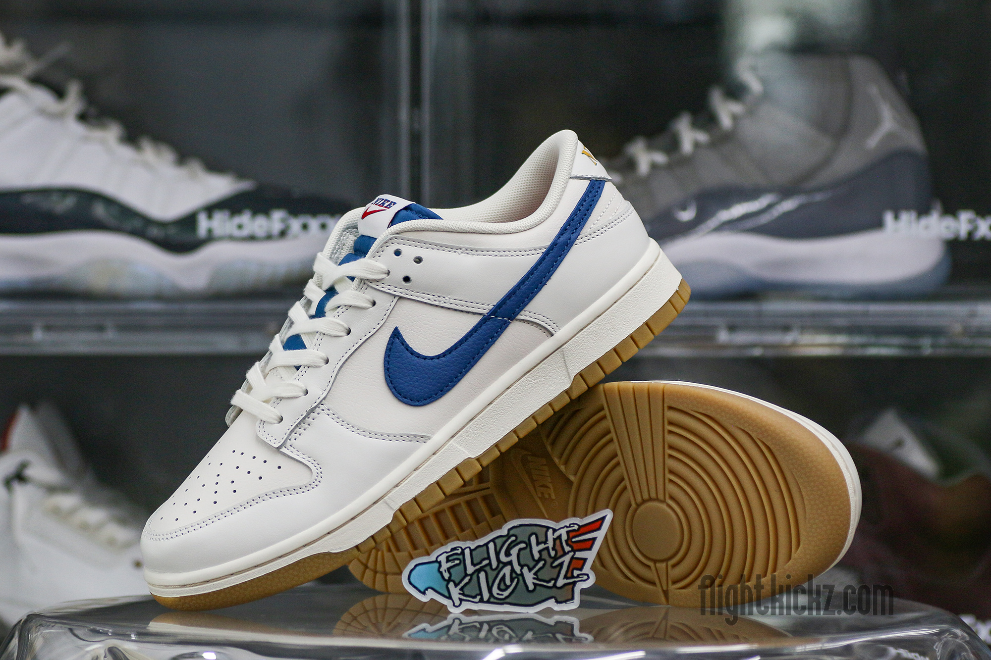 Nike Dunk Low SE Sail Dark Marina Blue