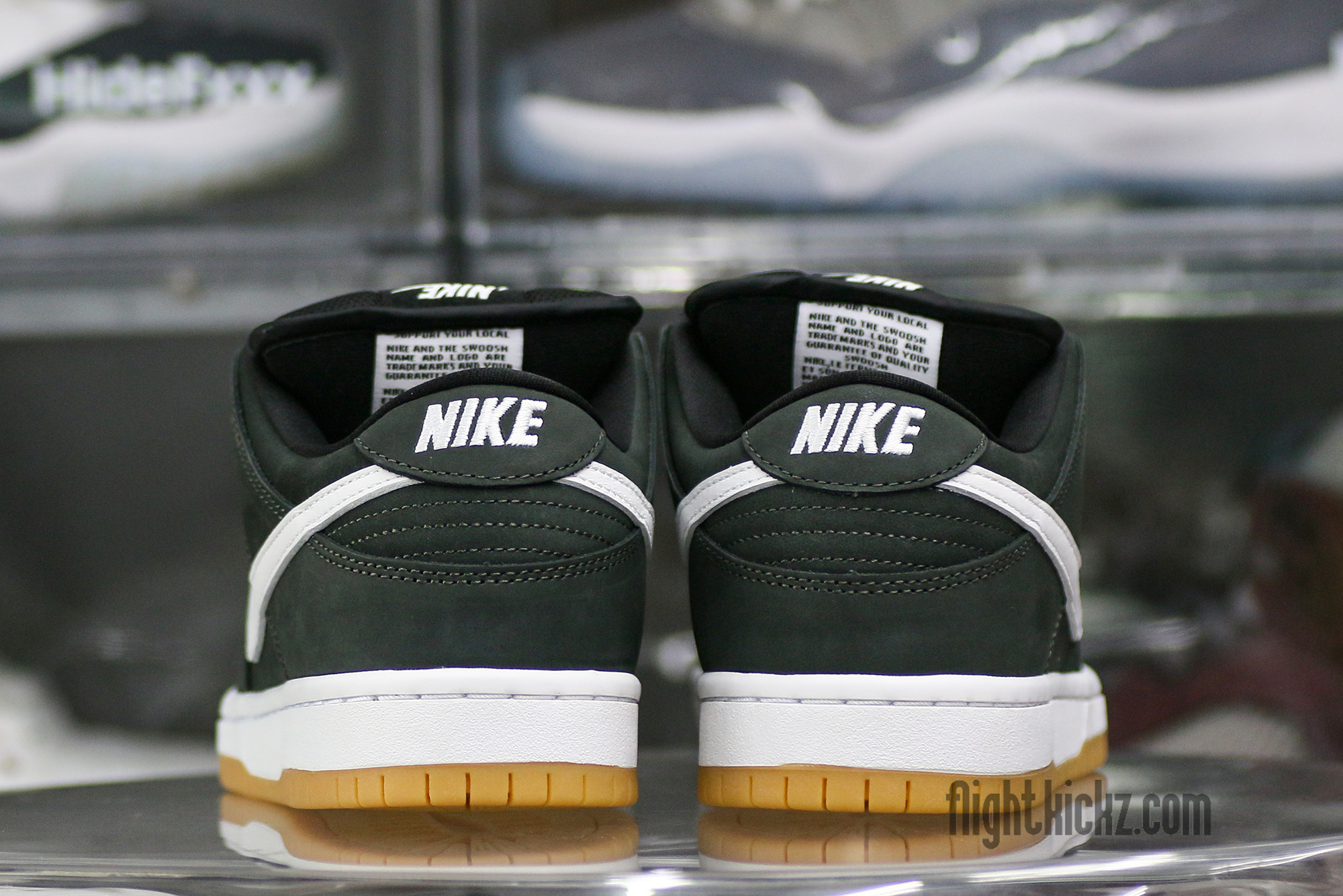 Nike Dunk SB Black Gum 2023