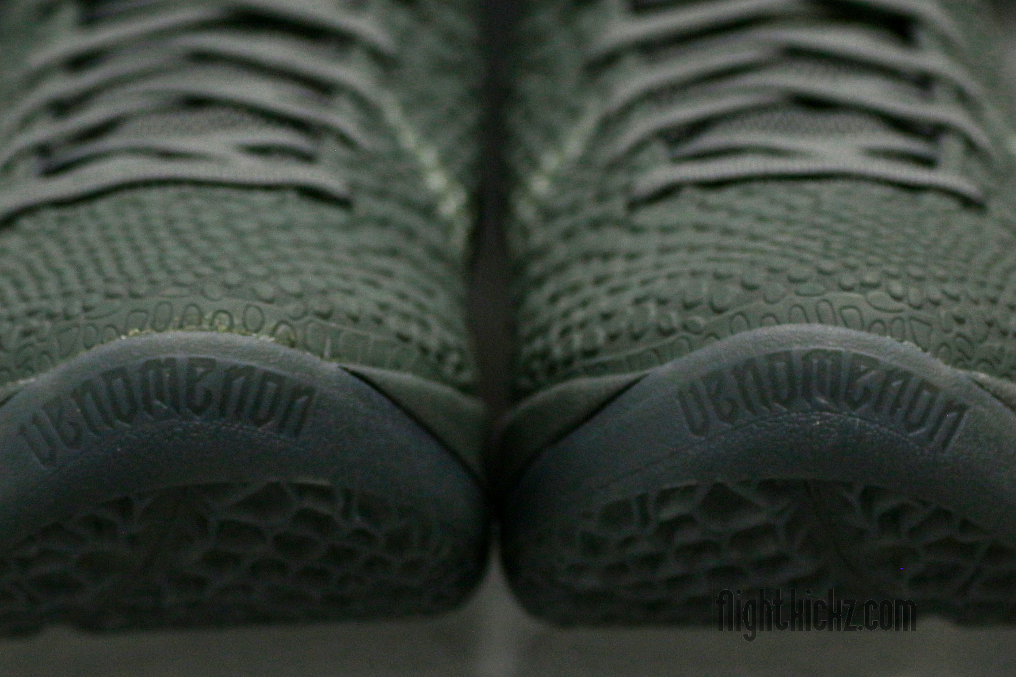 Zoom Kobe 6 Fade To Black 2016(A1 Batch)