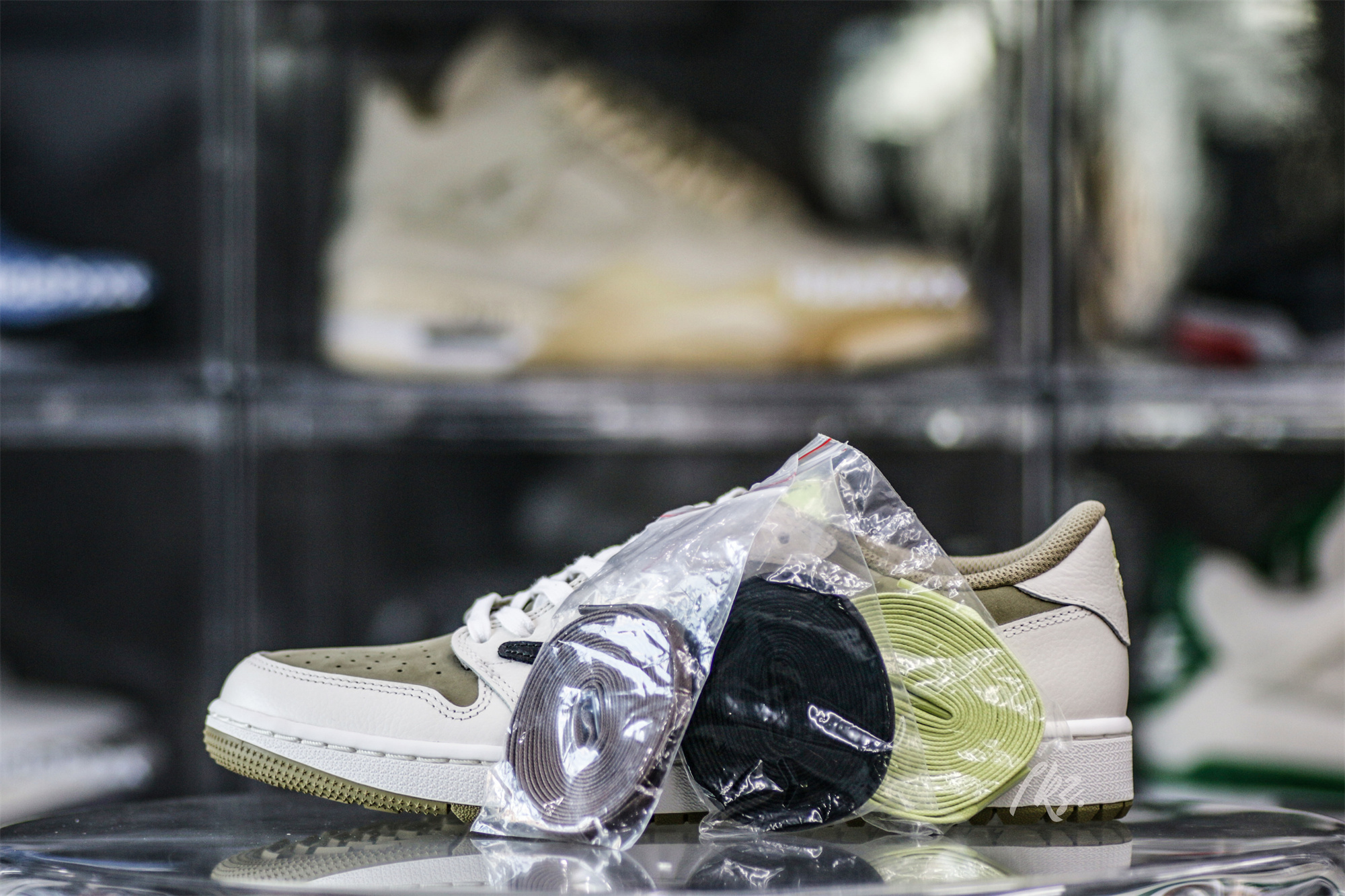 Travis Scott x Air Jordan 1 Low Golf Neutral Olive (LN5 A1)