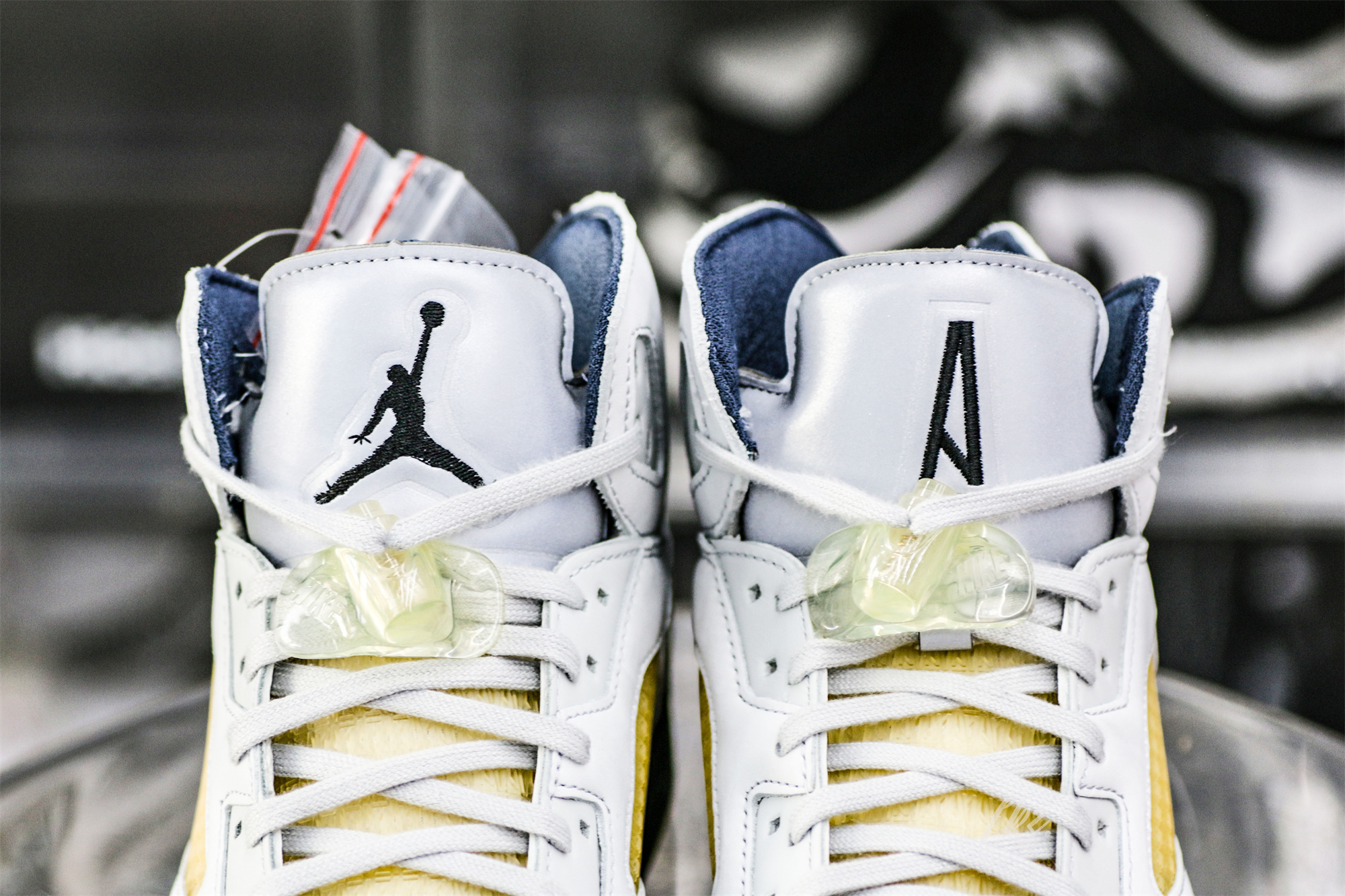 A Ma Maniere Air Jordan 5 SP Photon Dust/Diffused Blue WMS(LN5 A1)