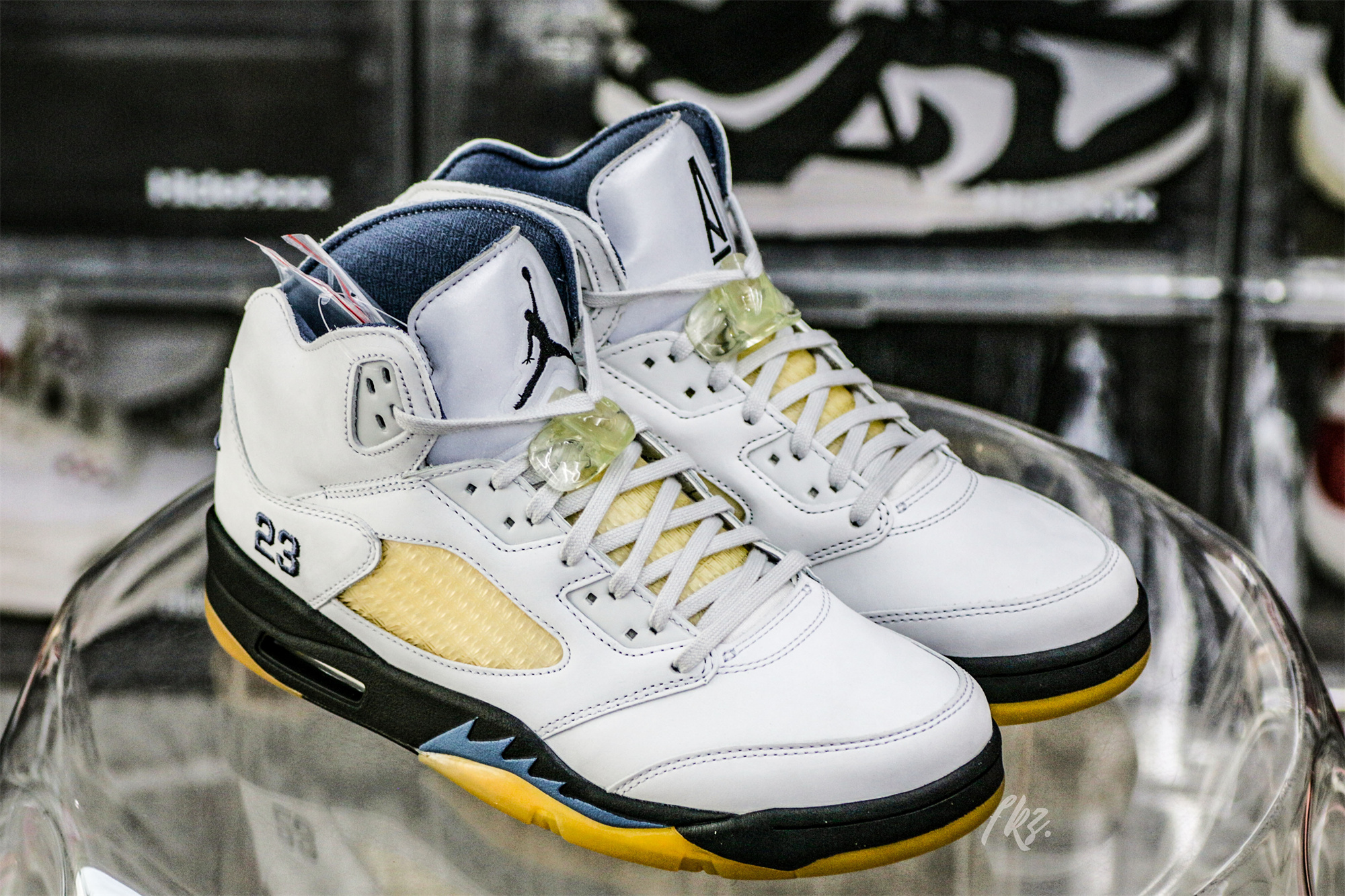 A Ma Maniere Air Jordan 5 SP Photon Dust/Diffused Blue WMS(LN5 A1)