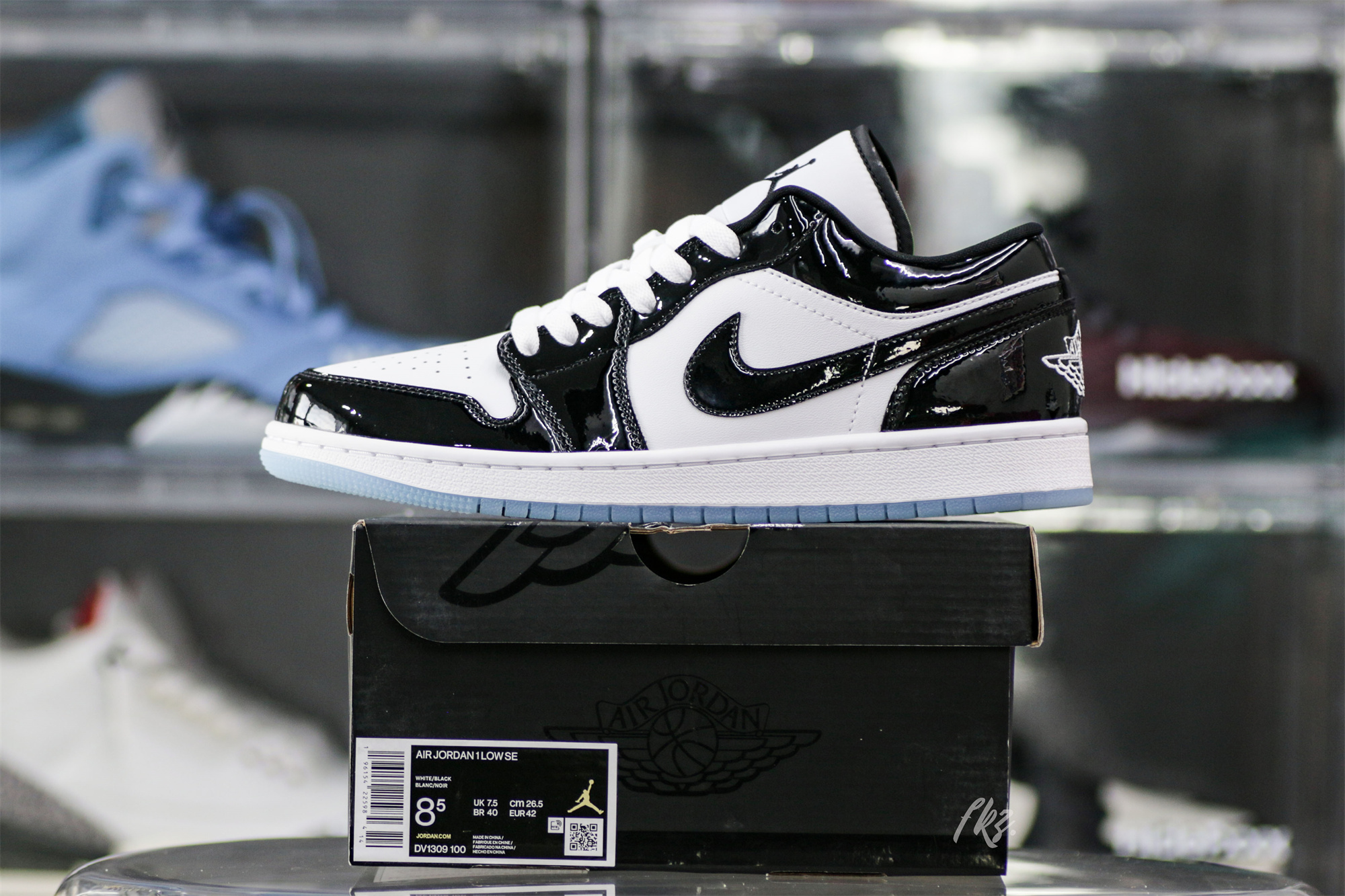Air Jordan 1 Low SE Concord 2023