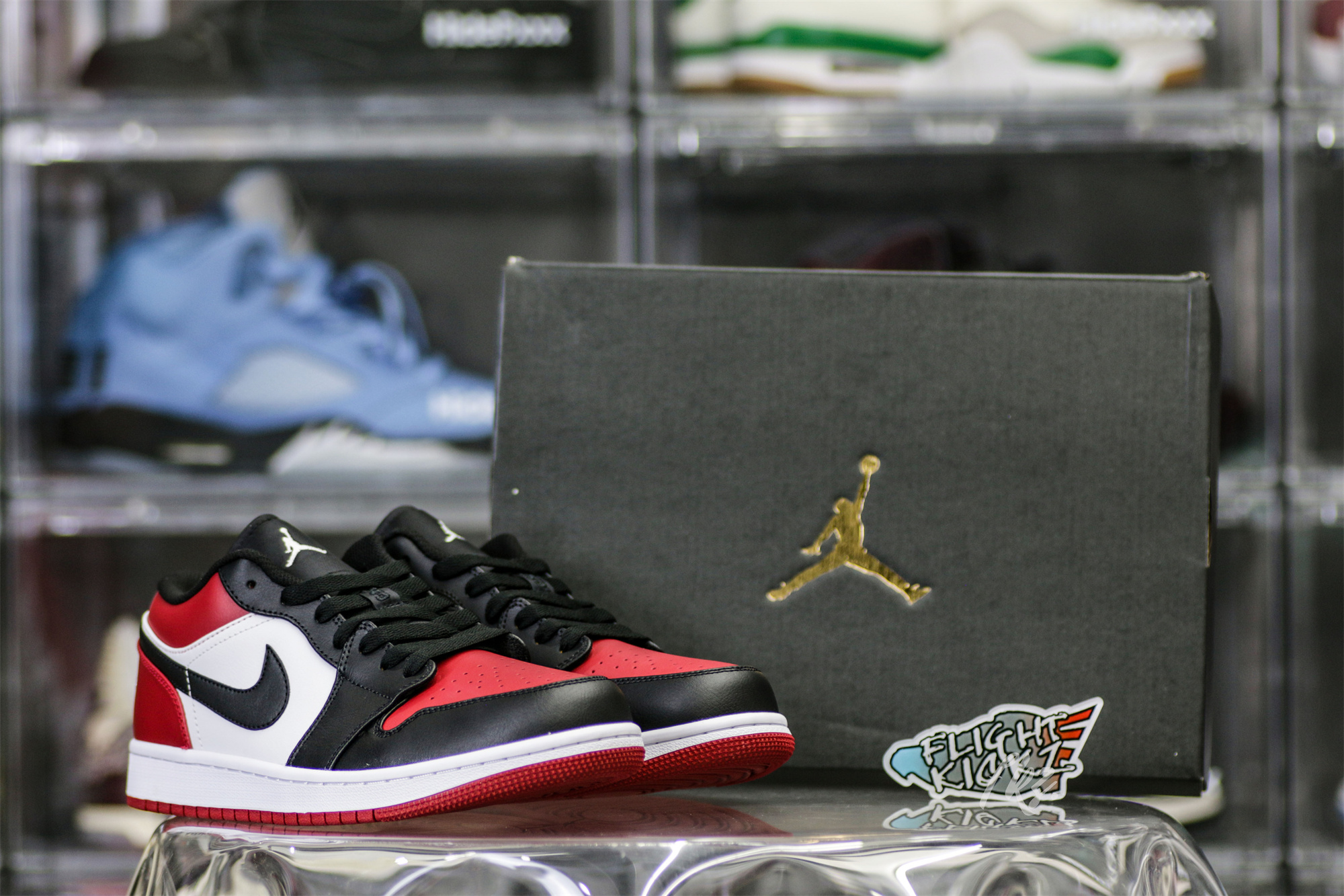 Air Jordan 1 Low Bred Toe 2021