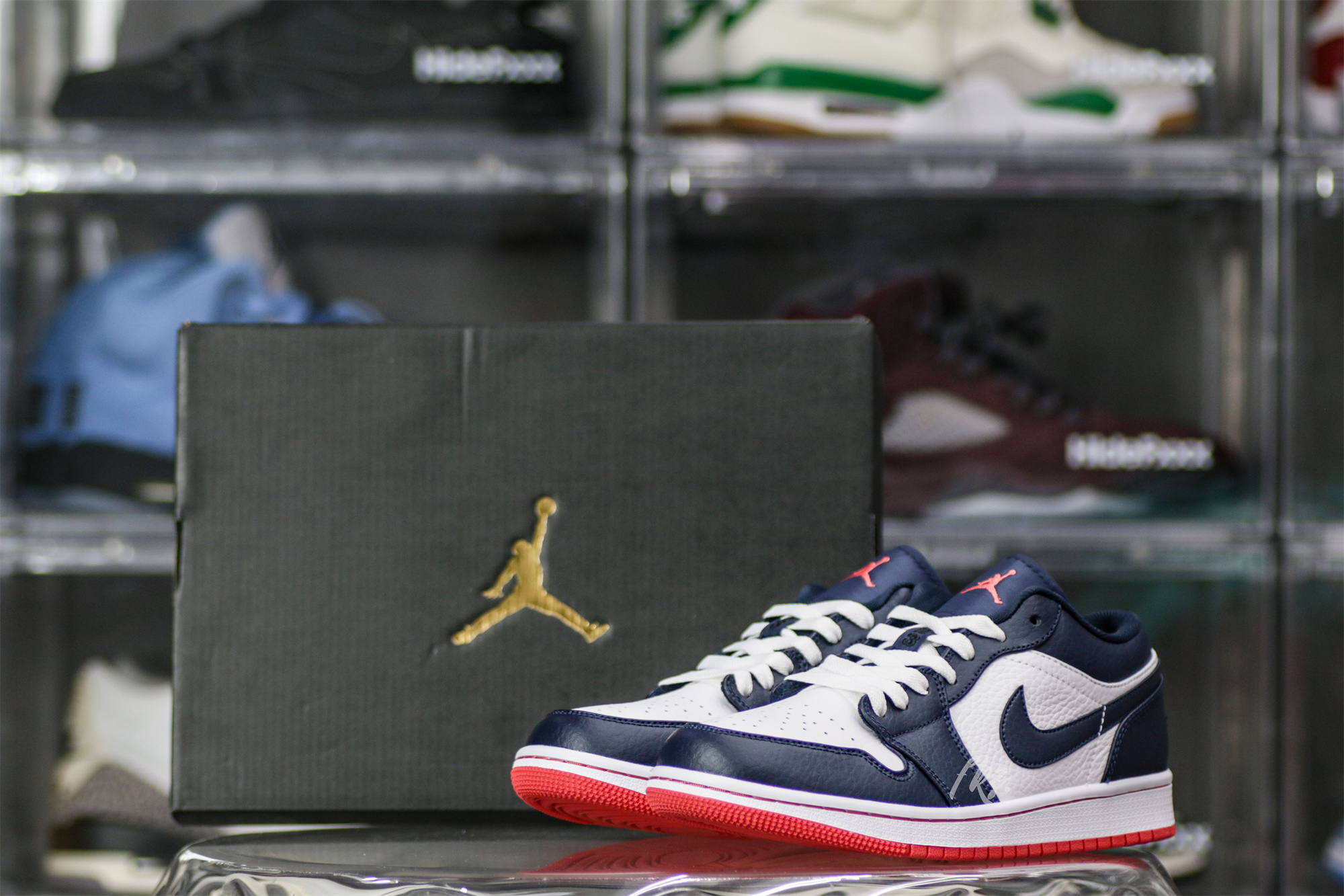 Air Jordan 1 Retro Low Obsidian Ember Glow 2018