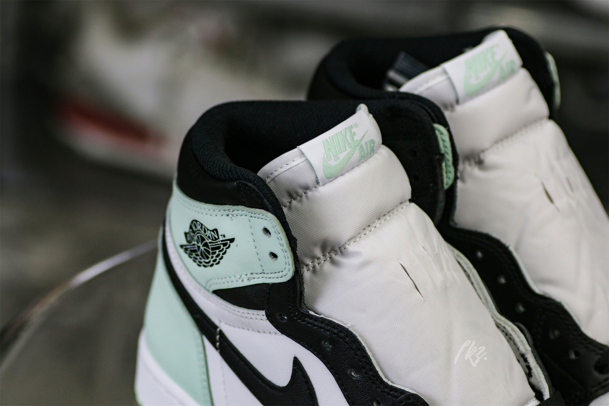 Air Jordan 1 Retro High OG NRG Igloo