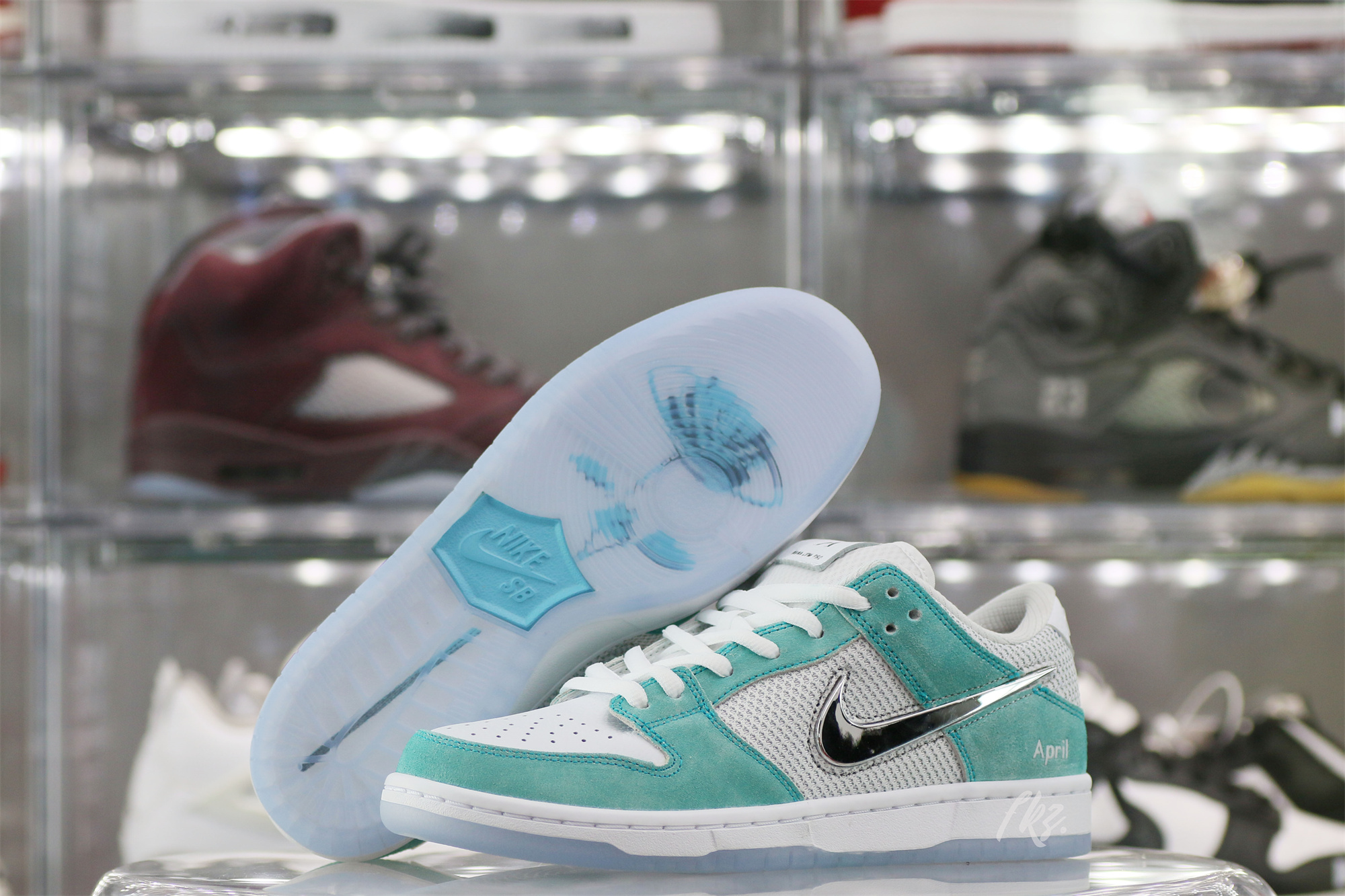 April Skateboards x Nike SB Dunk Low(Flash Sale Size9.5)