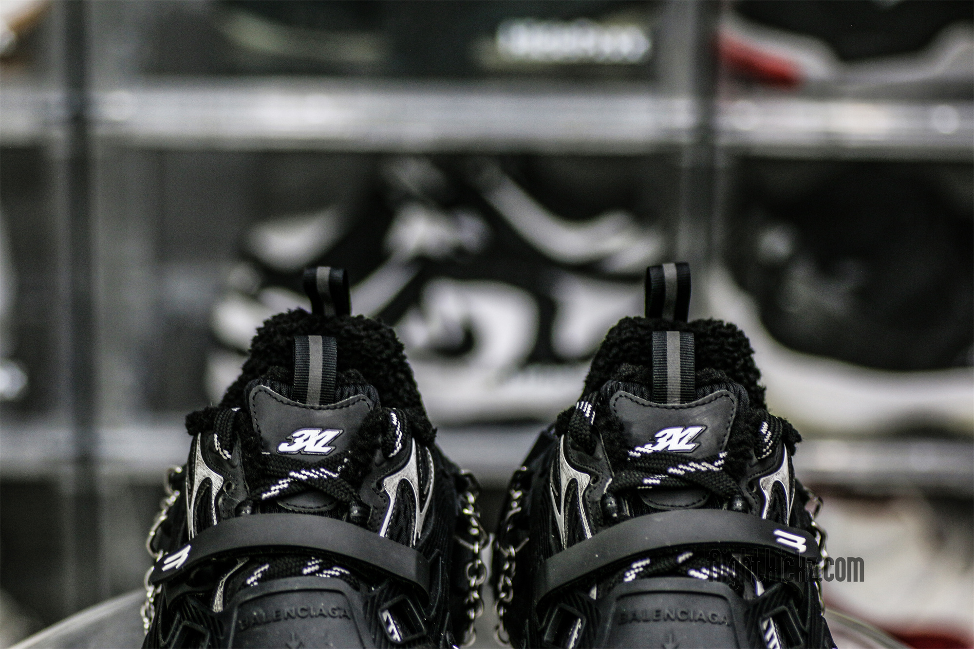 B@lenciag* 3XL Ski Sneaker in Black and white (Removable footwear chains)