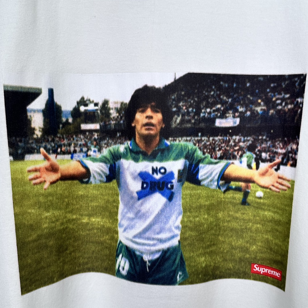 Suprem3 24SS Maradona Tee(2 Colors)