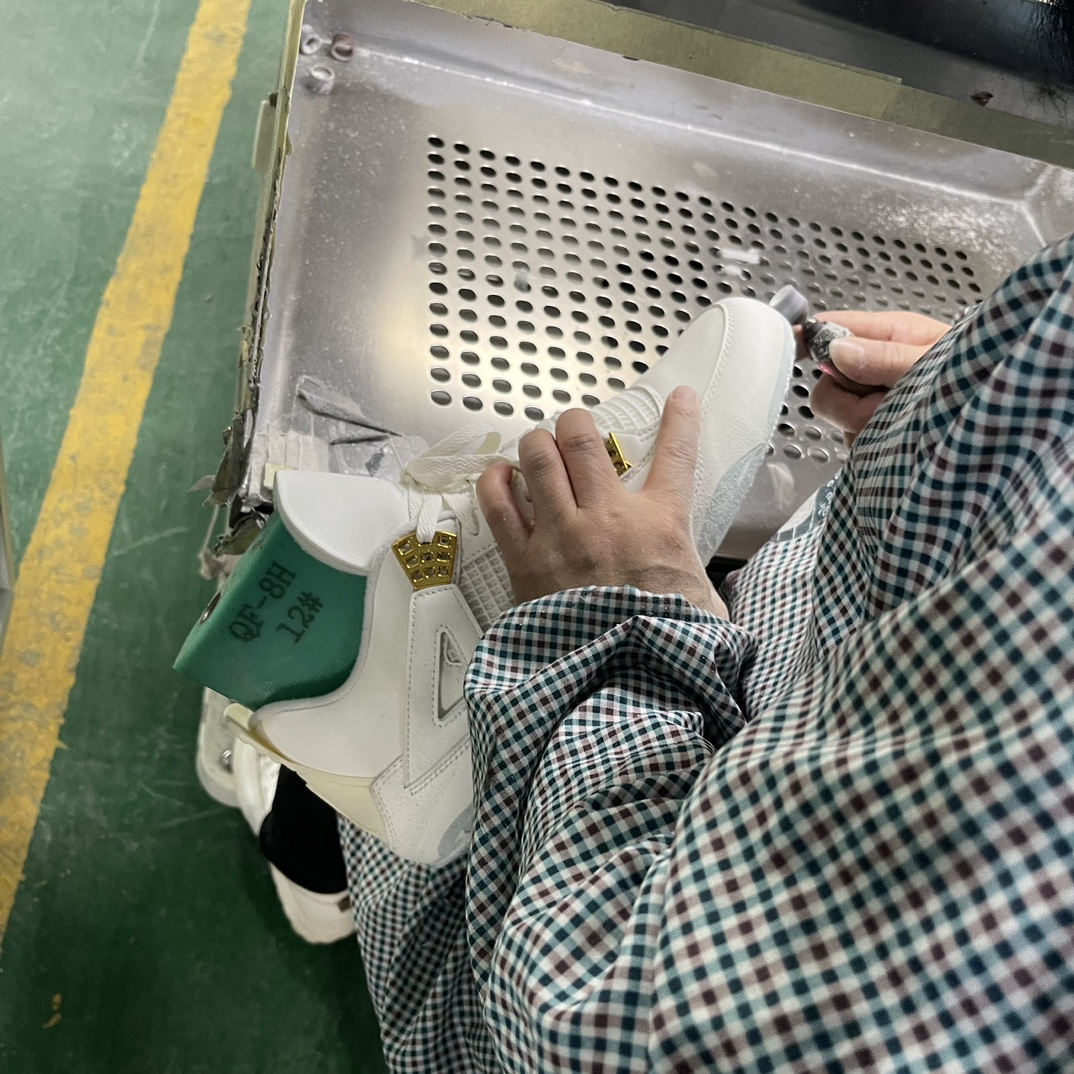 Air Jordan 4 Wmns Sail 2024 (LN5 A1 Batch)